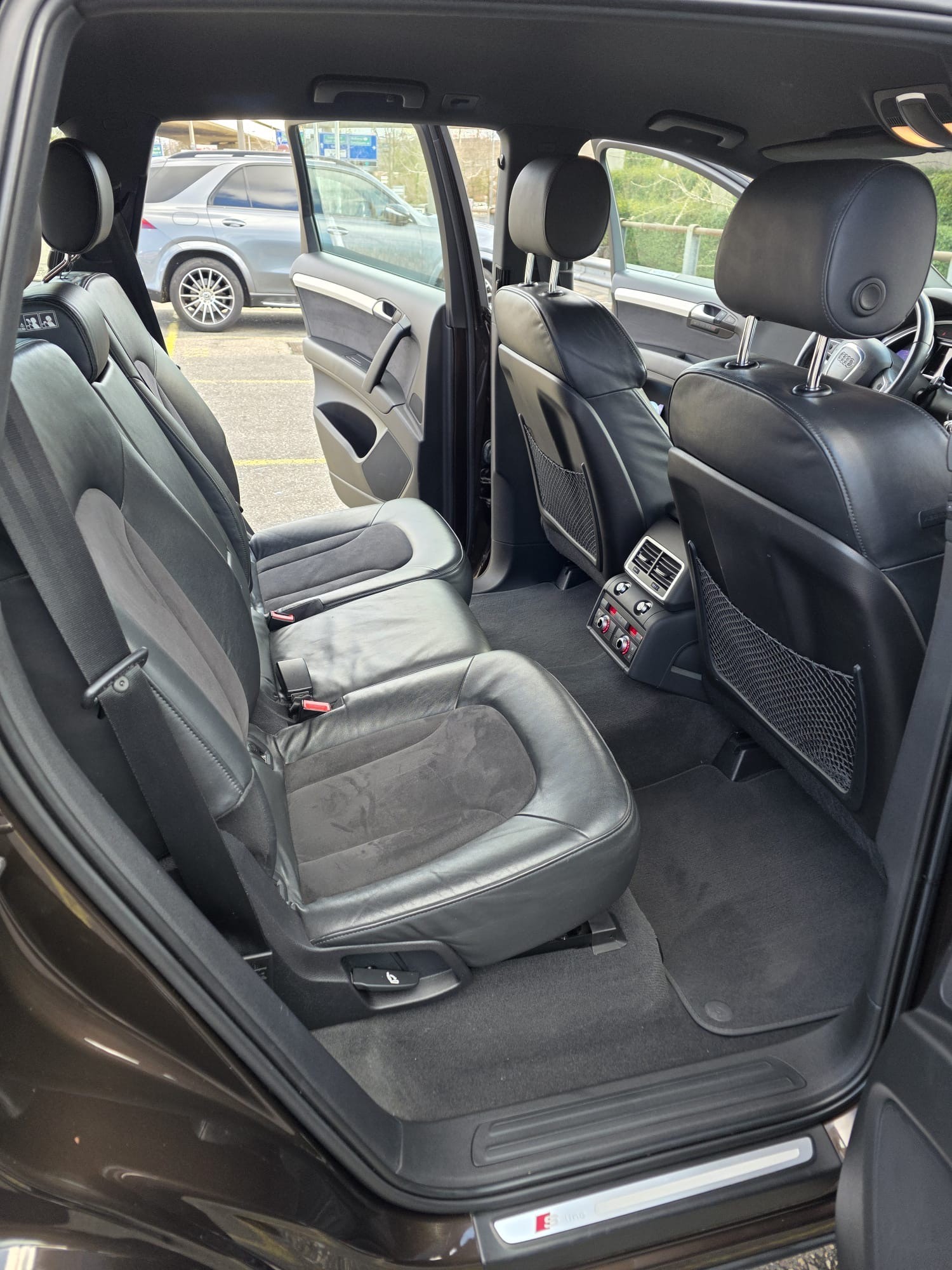 AUDI Q7 3.0 TDI addBlue quattro tiptronic-image-4