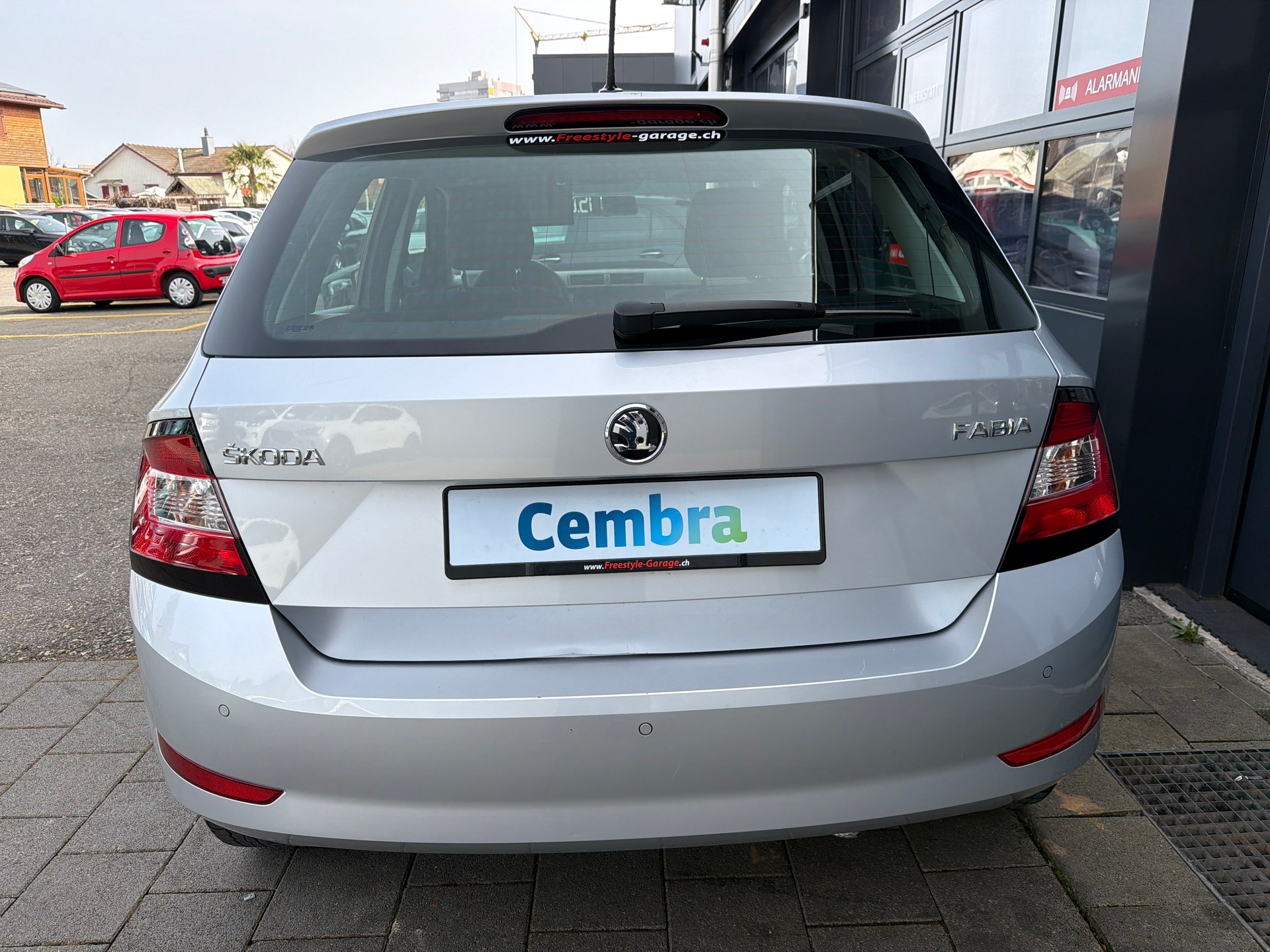 SKODA Fabia 1.0 MPI Ambition-image-4