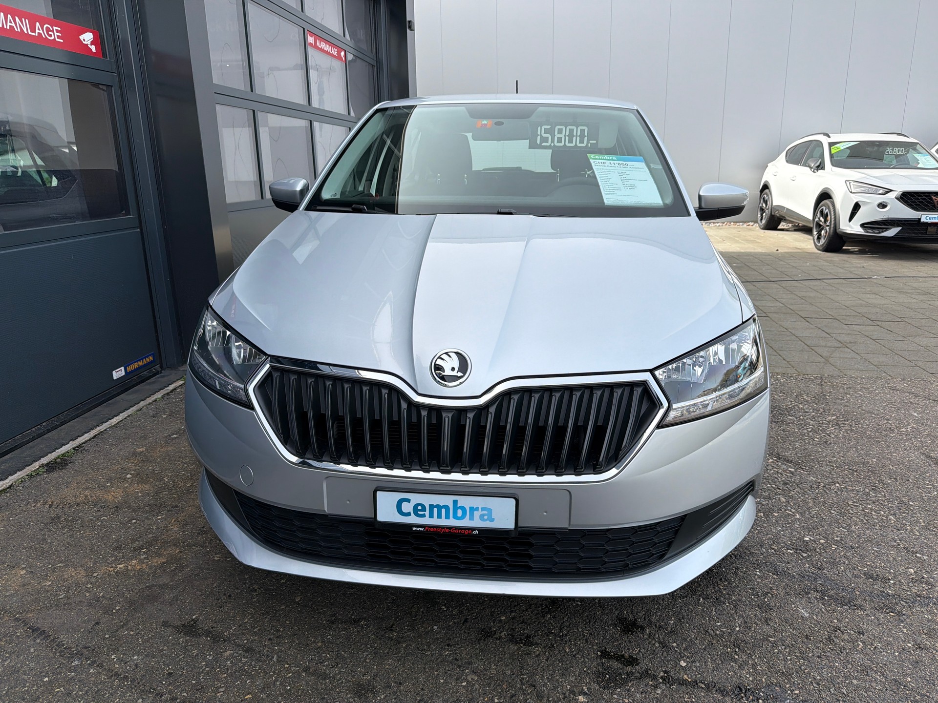SKODA Fabia 1.0 MPI Ambition-image-1
