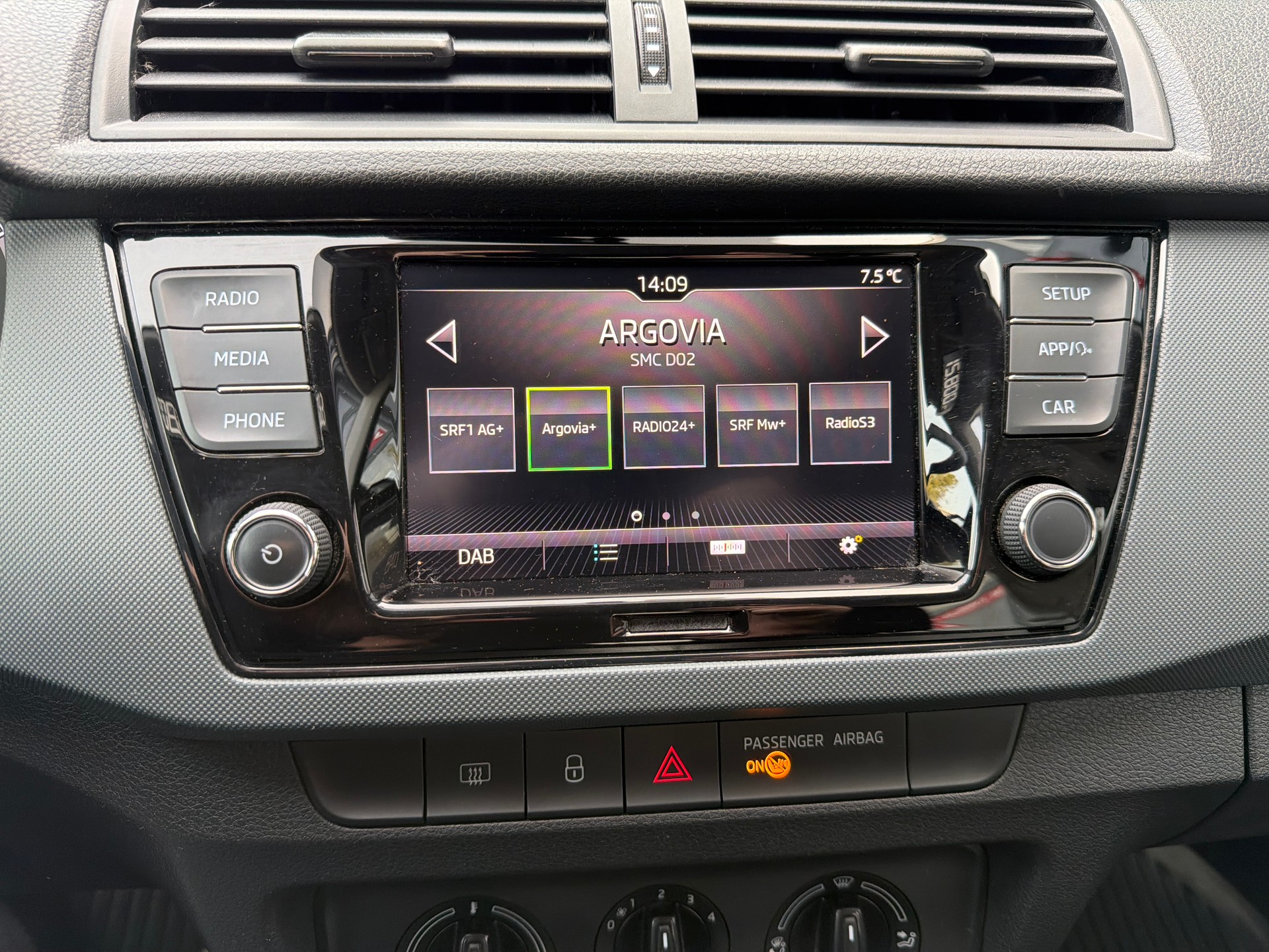 SKODA Fabia 1.0 MPI Ambition-image-11