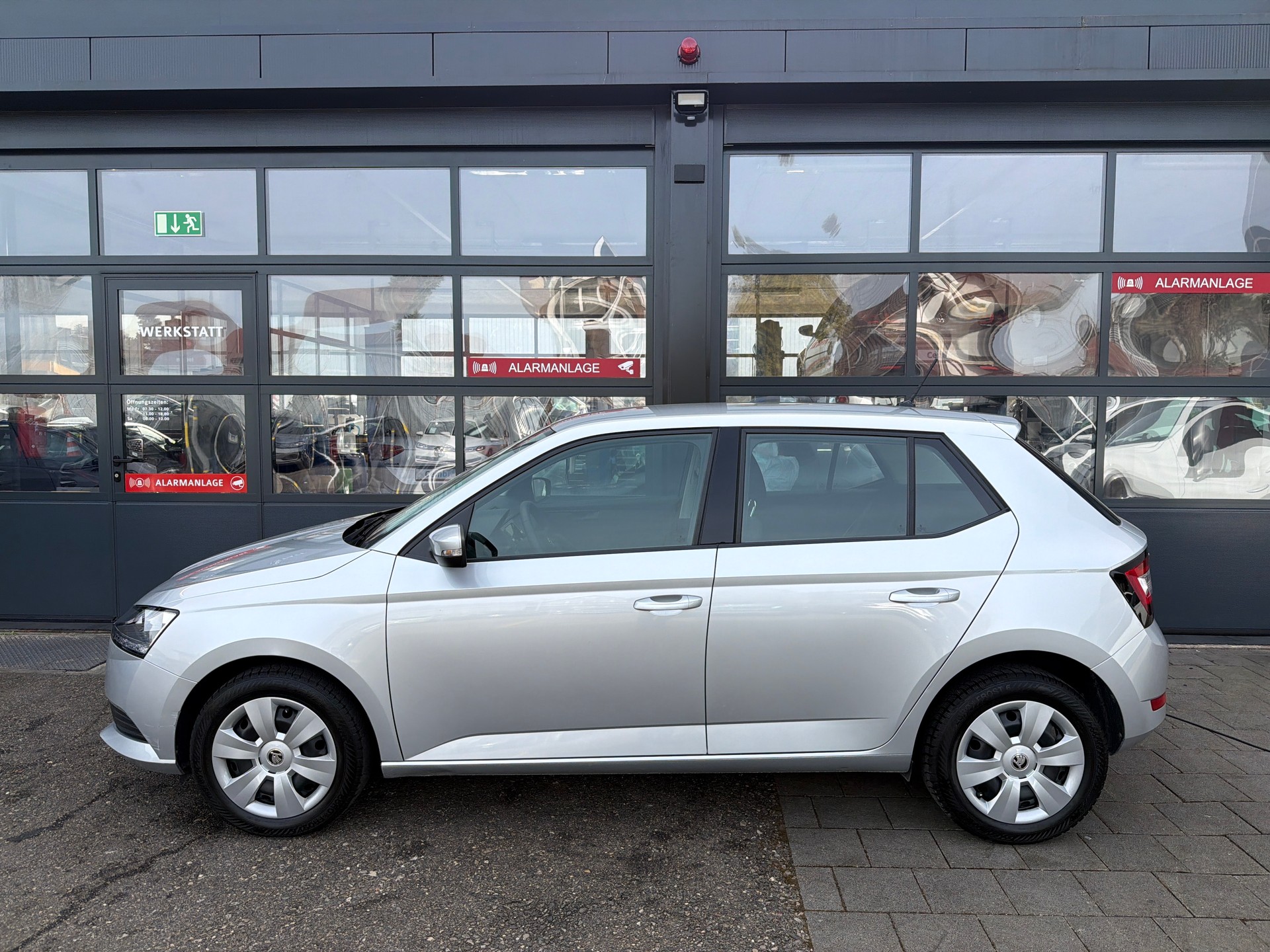 SKODA Fabia 1.0 MPI Ambition-image-2