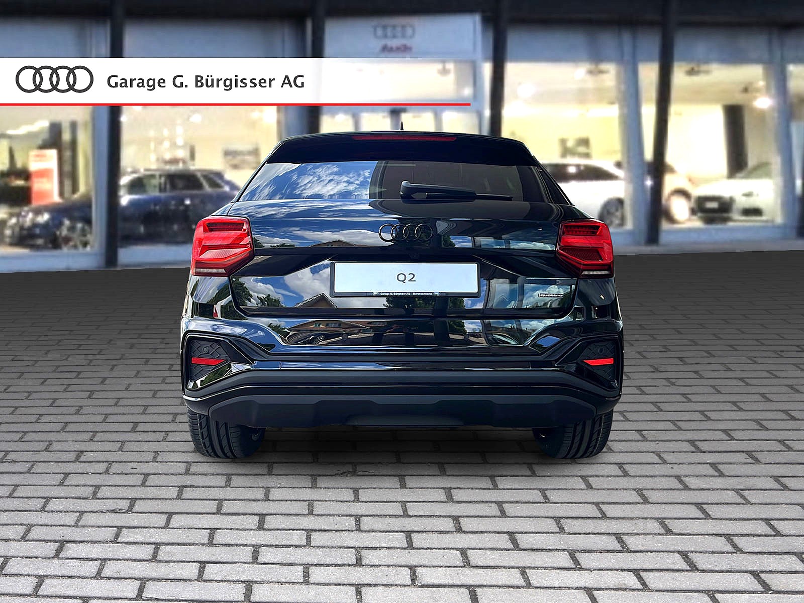 AUDI Q2 40 TFSI S line Attraction quattro S-tronic Mythosschwarz Metallic-image-4