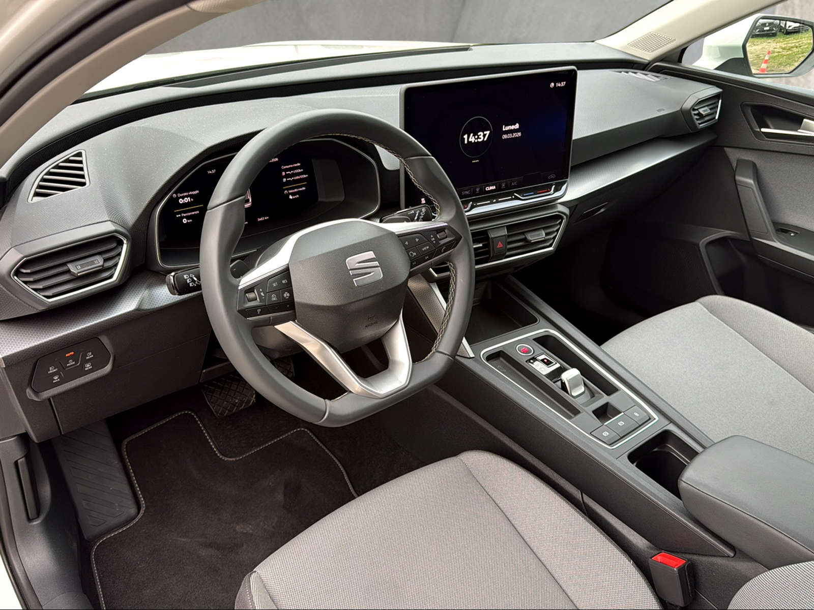 SEAT Leon ST 1.5 eHybrid pHEV DSG Business Edition-image-9