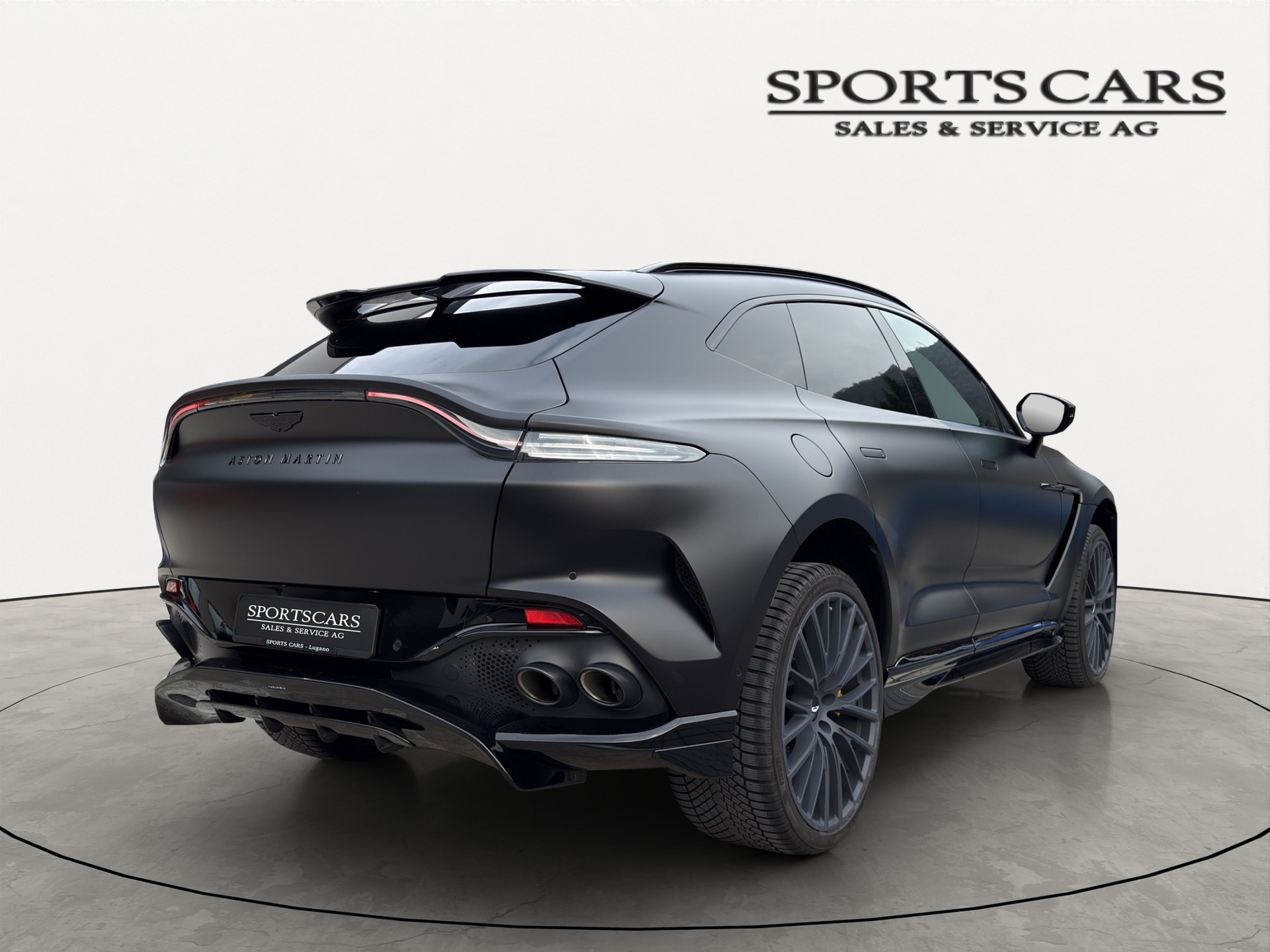 ASTON MARTIN DBX 707 4.0 V8-showroom-element-1