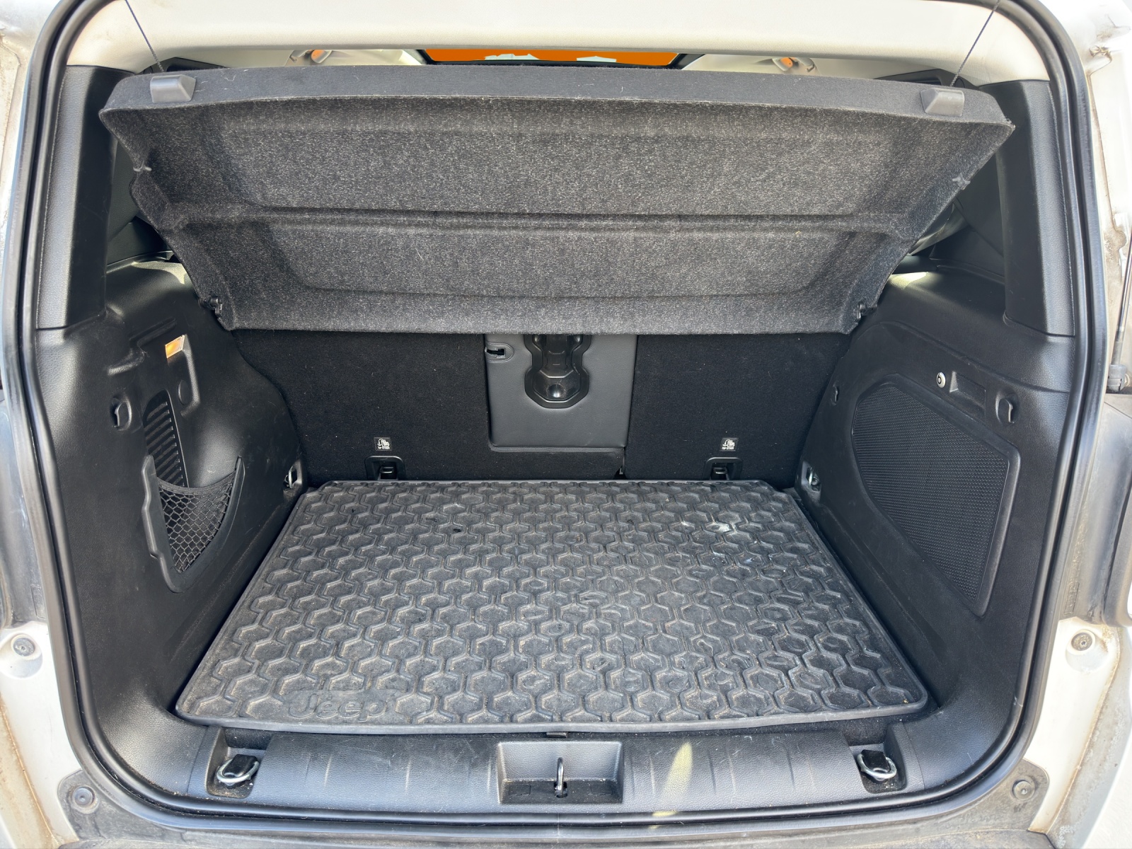 JEEP Renegade 1.4 Turbo Limited AWD-image-12