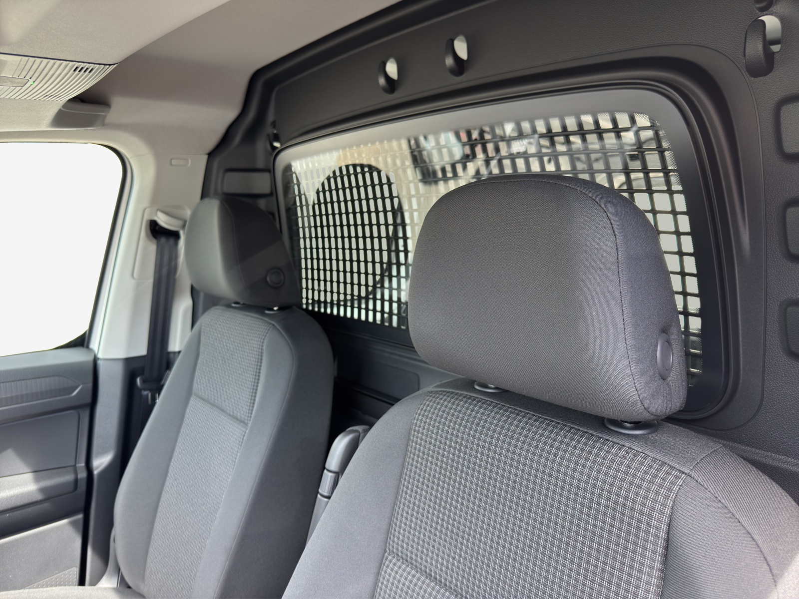 VW Caddy Cargo 1.5 TSI Entry DSG-image-11