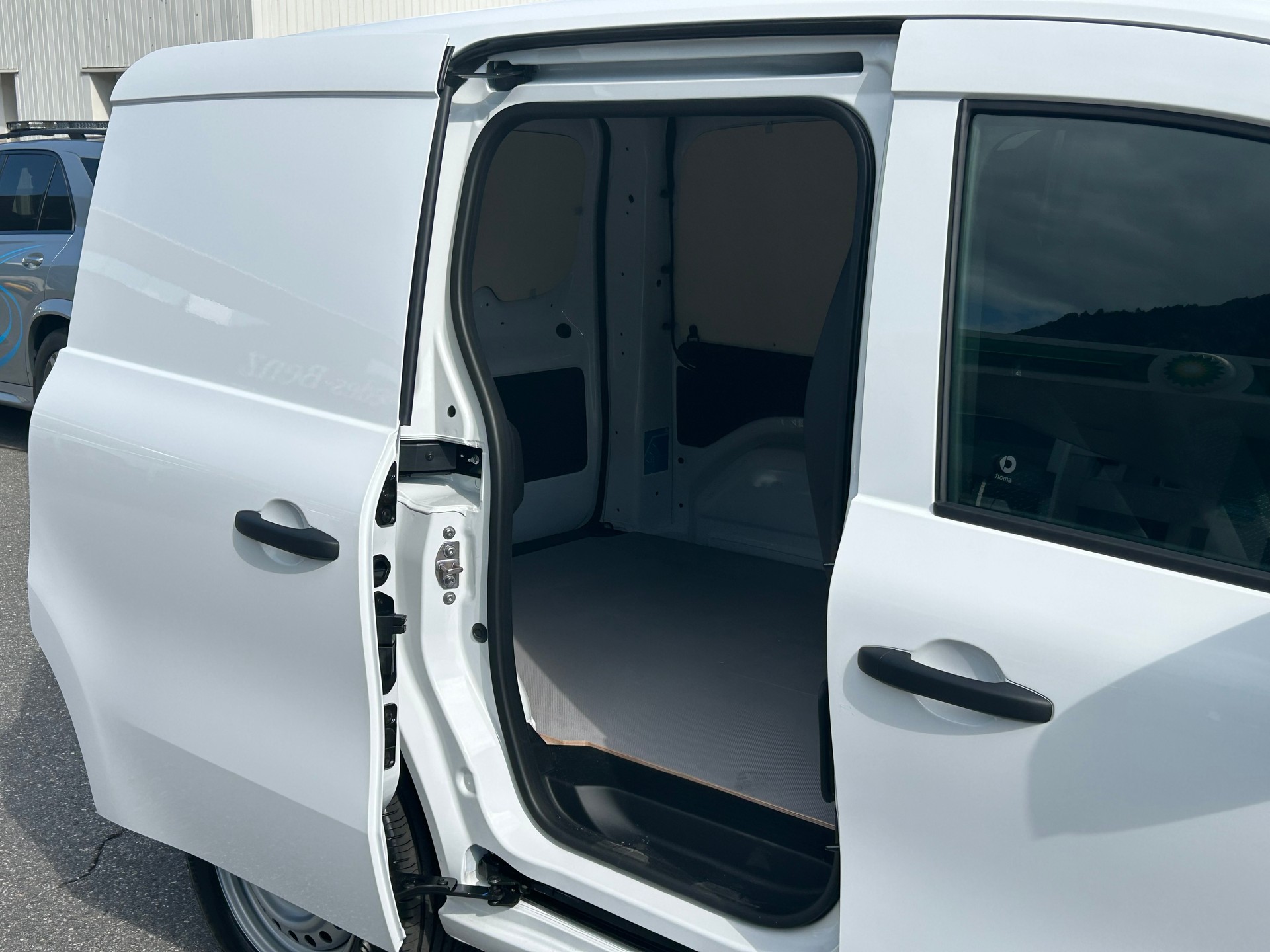 MERCEDES-BENZ eCitan Standard S WORKER-image-10