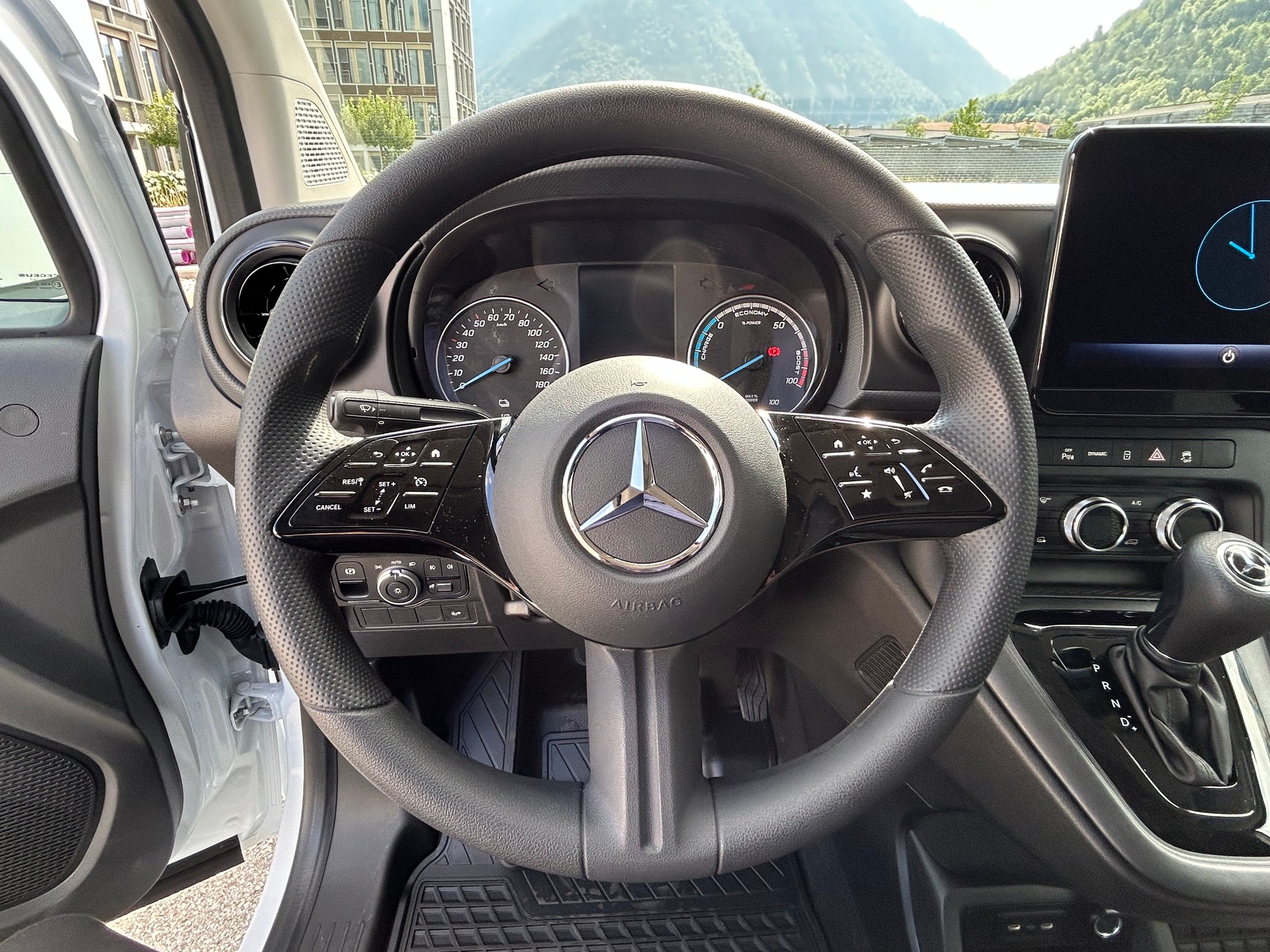 MERCEDES-BENZ eCitan Standard S WORKER-image-12