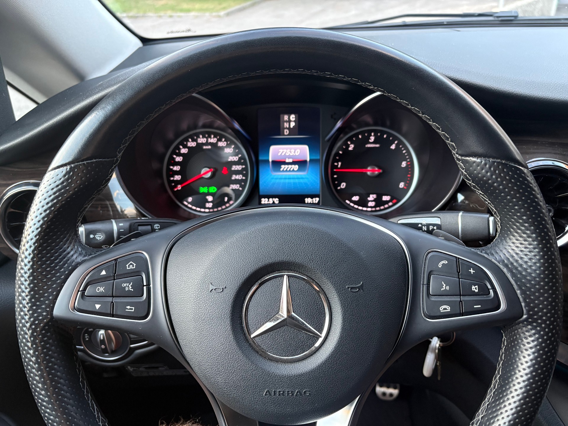 MERCEDES-BENZ Marco Polo Horizon 250 d 4M Automat AMG-Line-image-11