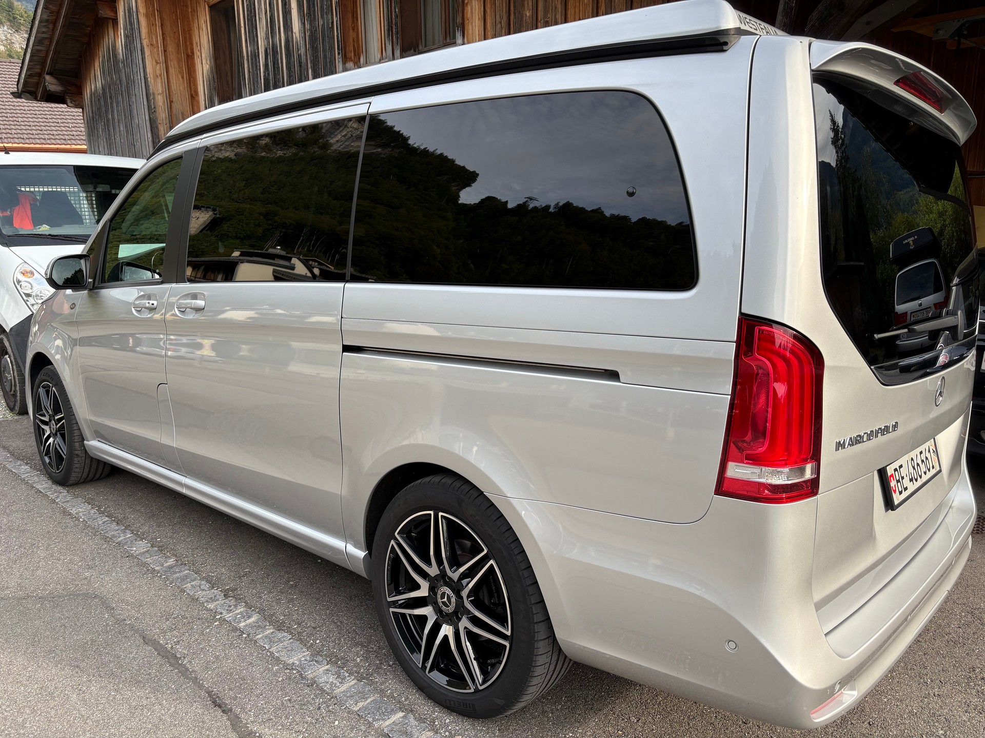 MERCEDES-BENZ Marco Polo Horizon 250 d 4M Automat AMG-Line-image-3