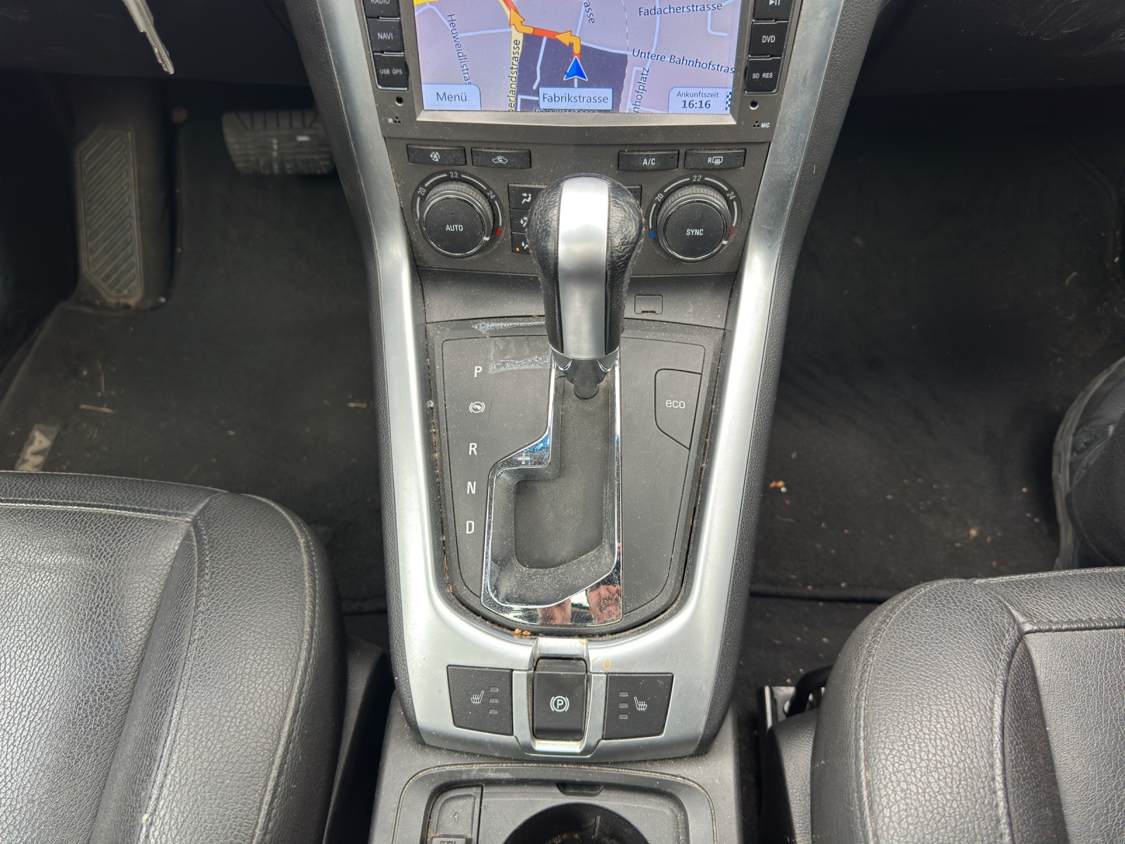 OPEL Antara 2.2 CDTi Cosmo 4WD Automatic-image-16