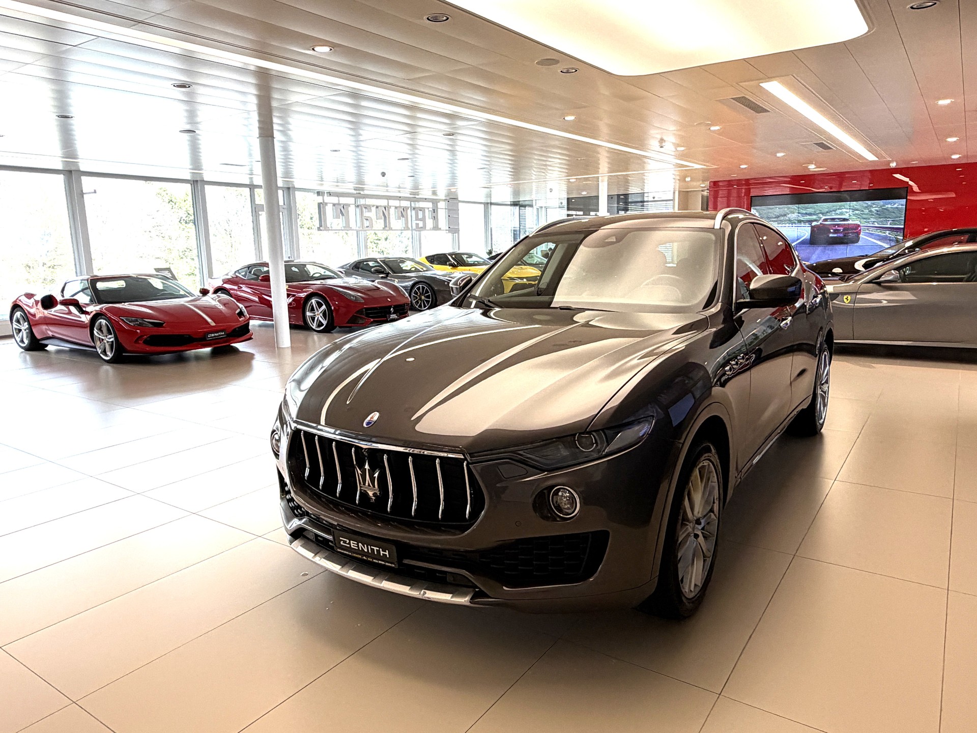MASERATI Levante S 3.0 V6 Automatica-image-0