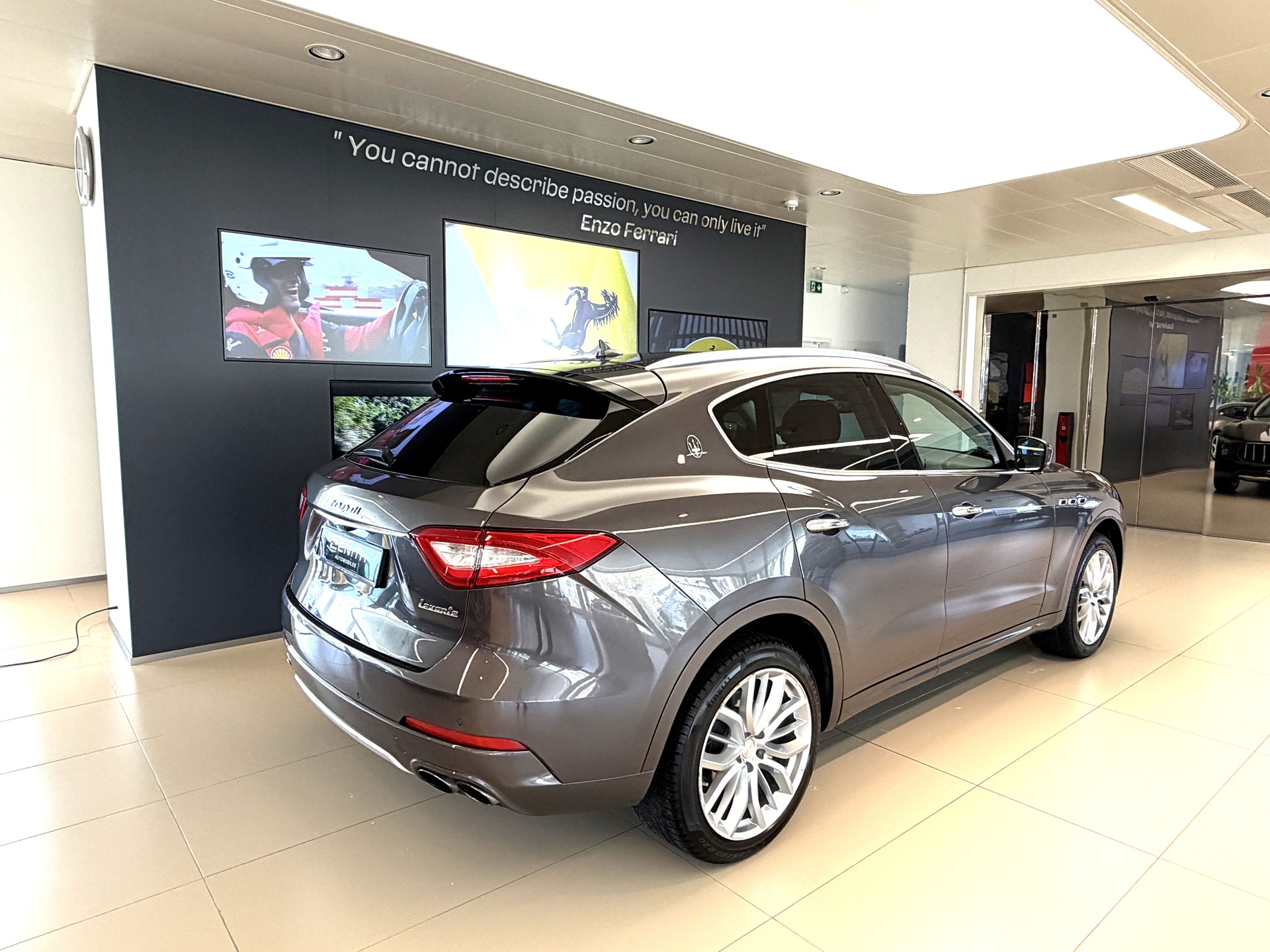MASERATI Levante S 3.0 V6 Automatica-image-4