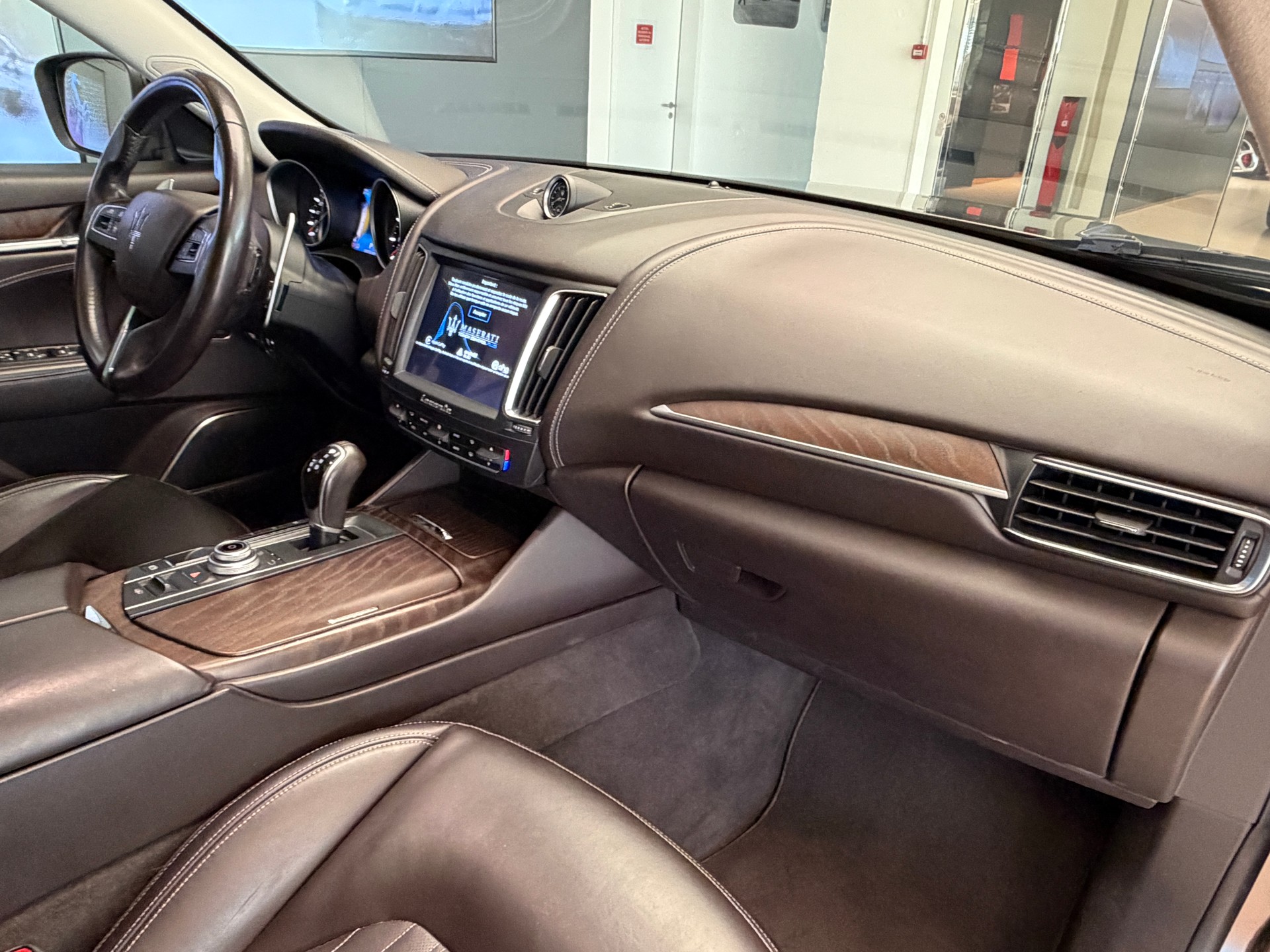 MASERATI Levante S 3.0 V6 Automatica-image-9