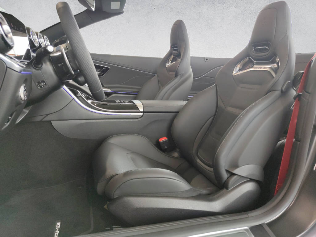 MERCEDES-BENZ CLE 53 AMG 4Matic+ Cabriolet-image-9