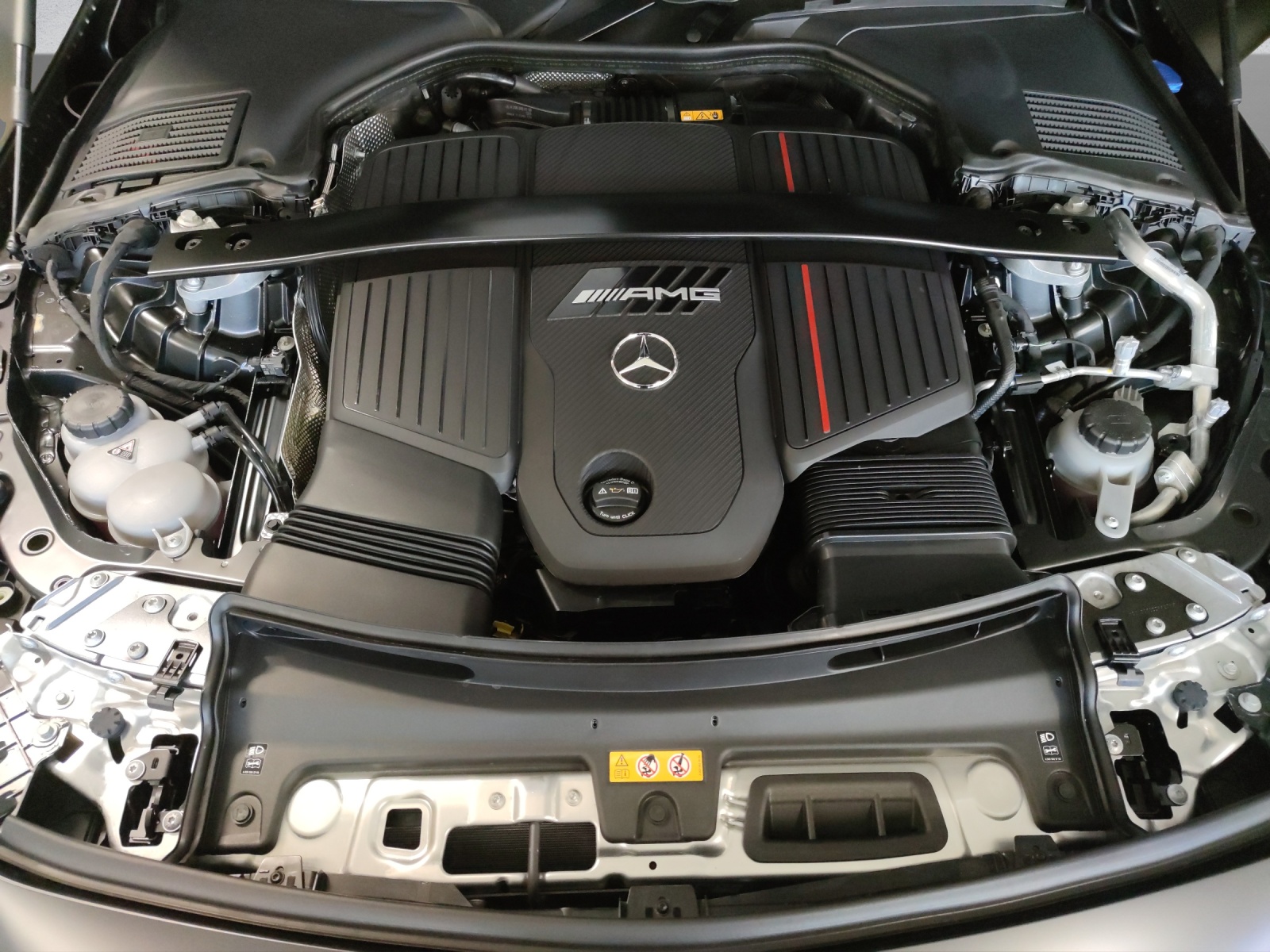 MERCEDES-BENZ CLE 53 AMG 4Matic+ Cabriolet-image-9
