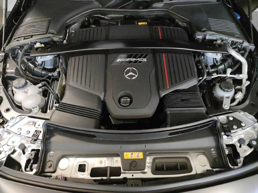 MERCEDES-BENZ CLE 53 AMG 4Matic+ Cabriolet-image-8