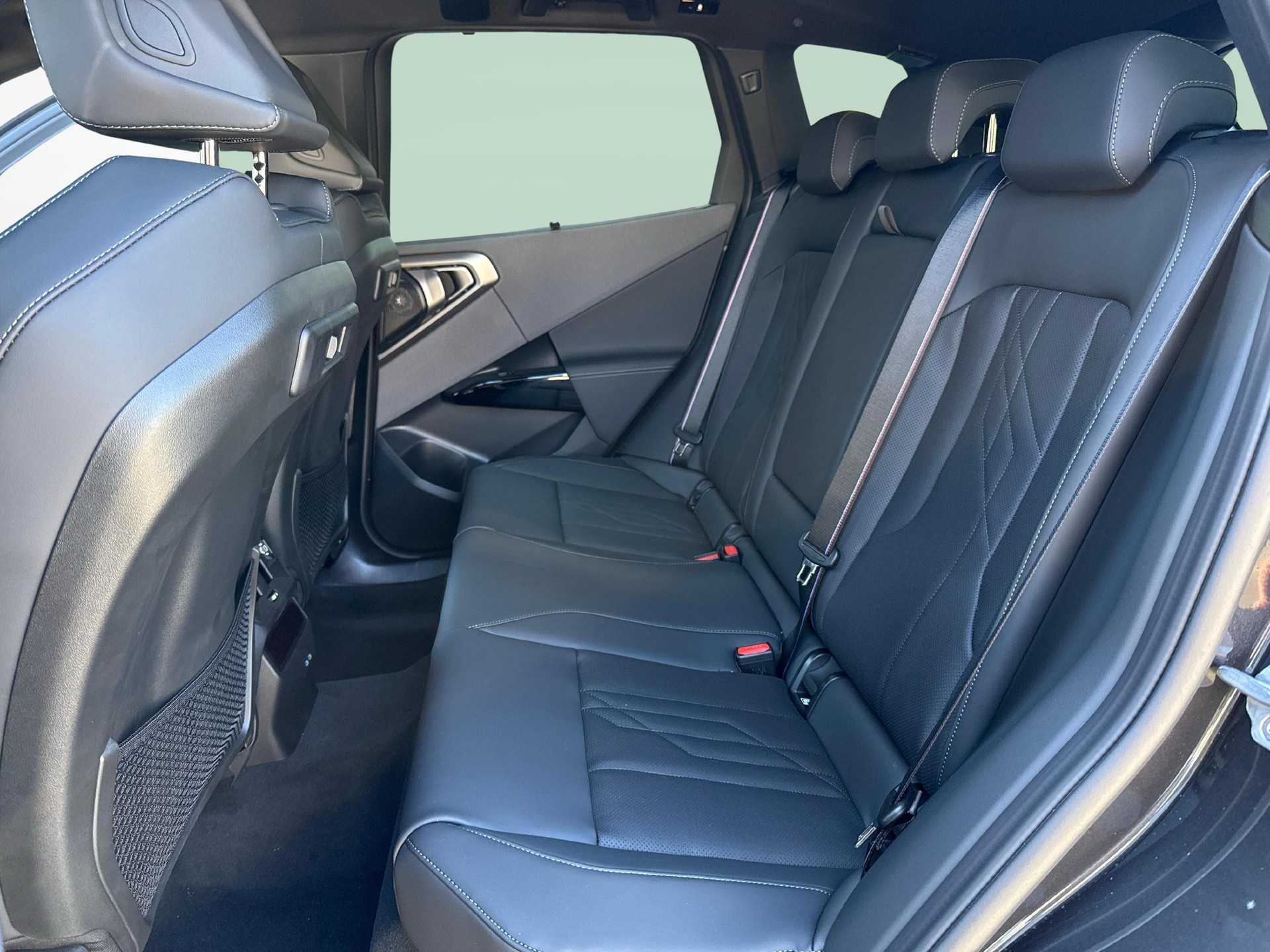 BMW X3 M50i-image-10
