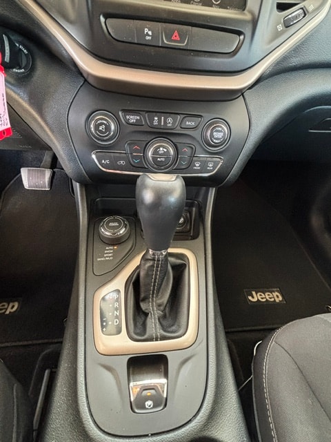 JEEP Cherokee 2.2TD Longitude AWD 9ATX-image-6