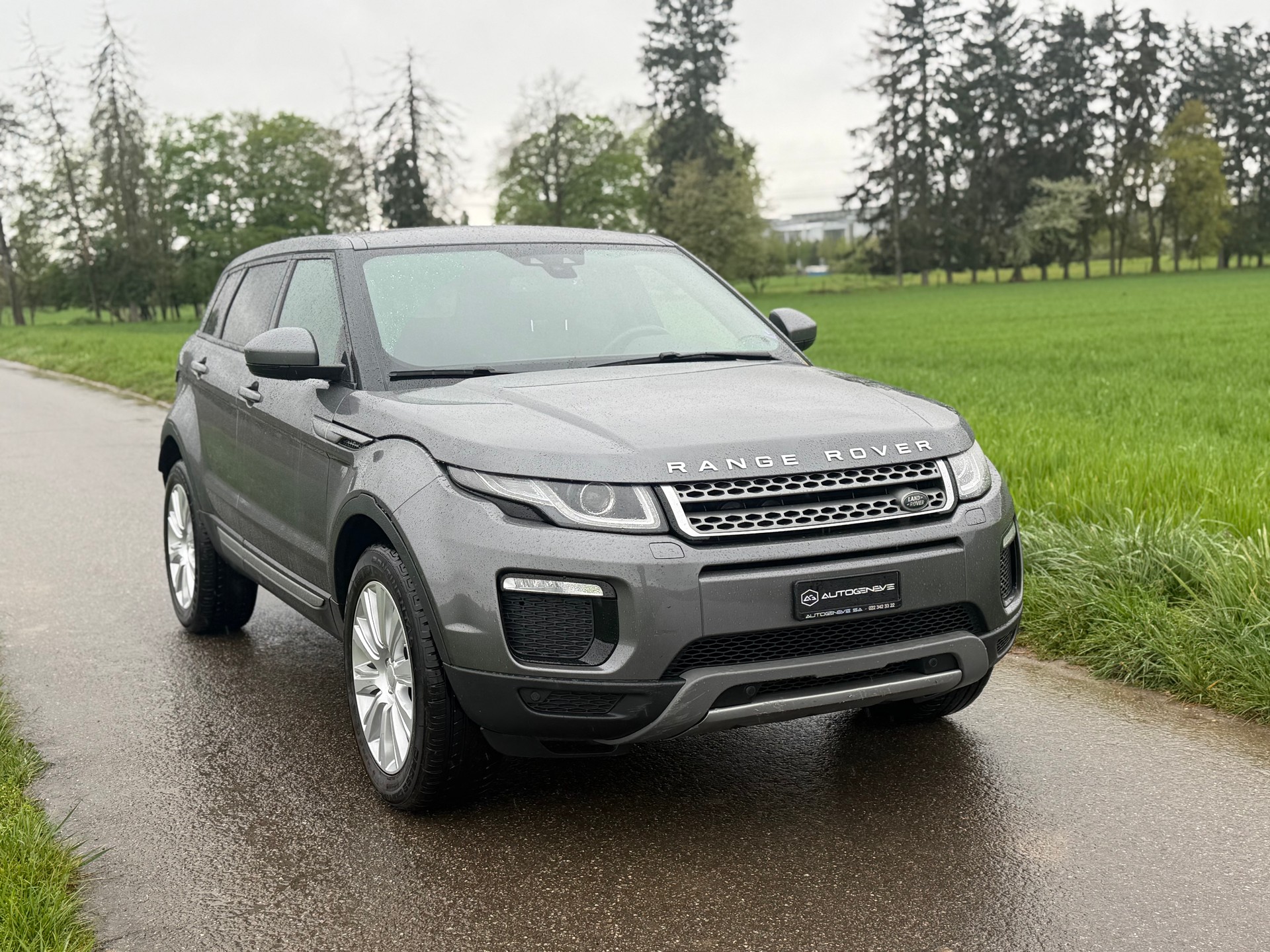 LAND ROVER Range Rover Evoque 2.0 Si4 SE Advantage AT9-image-2