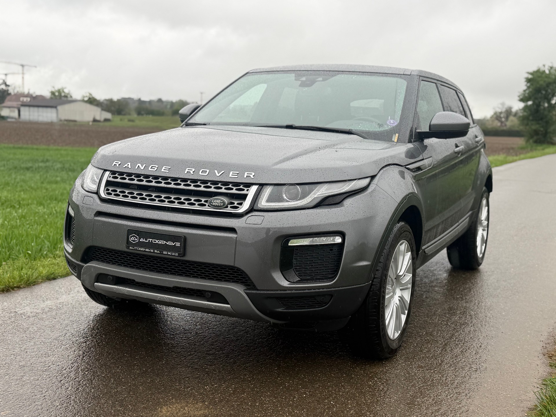 LAND ROVER Range Rover Evoque 2.0 Si4 SE Advantage AT9-image-4
