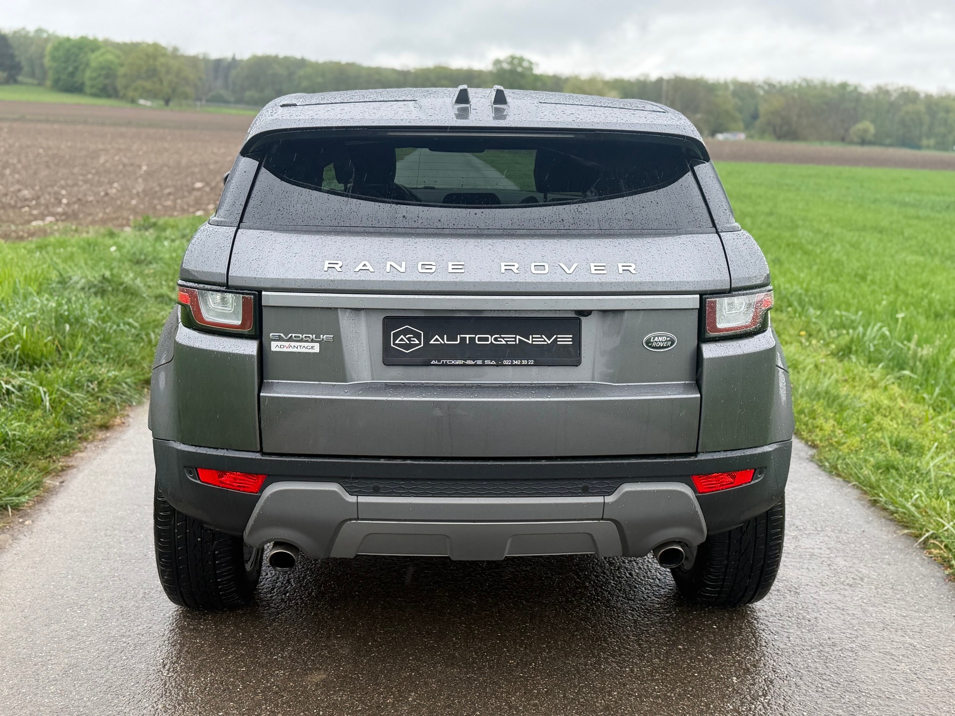 LAND ROVER Range Rover Evoque 2.0 Si4 SE Advantage AT9-image-6
