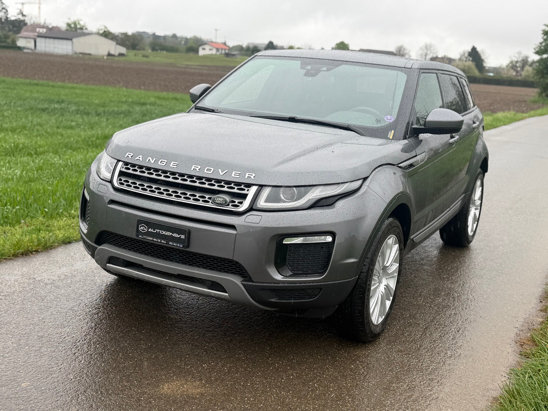 LAND ROVER Range Rover Evoque 2.0 Si4 SE Advantage AT9-image-3