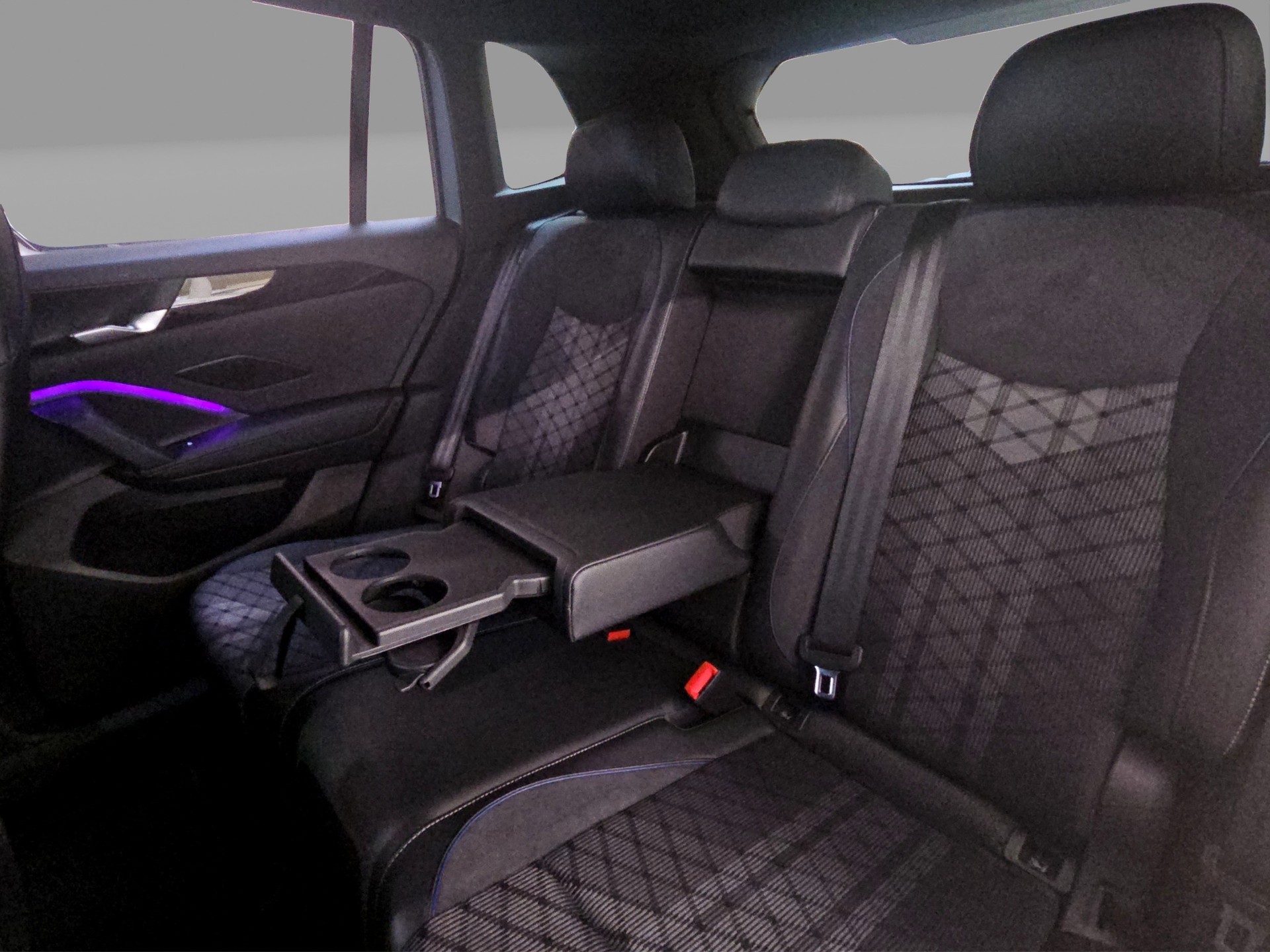 VW Tiguan 2.0 TDI SCR R-Line DSG 4motion-image-14
