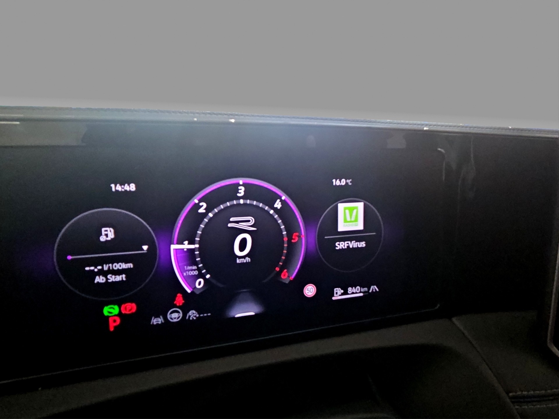 VW Tiguan 2.0 TDI SCR R-Line DSG 4motion-image-8