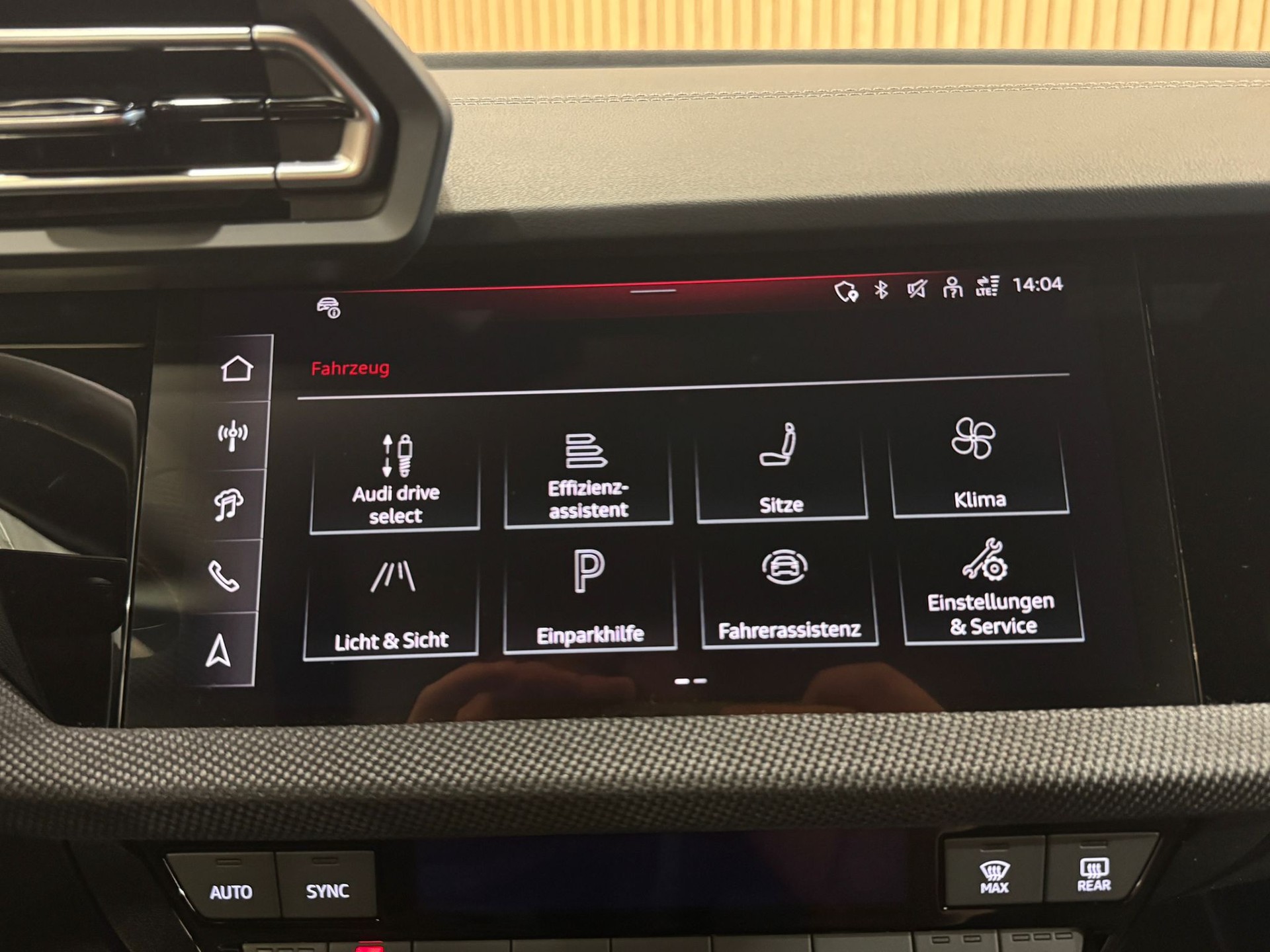 AUDI S3 Sportback TFSI quattro S-tronic-image-15
