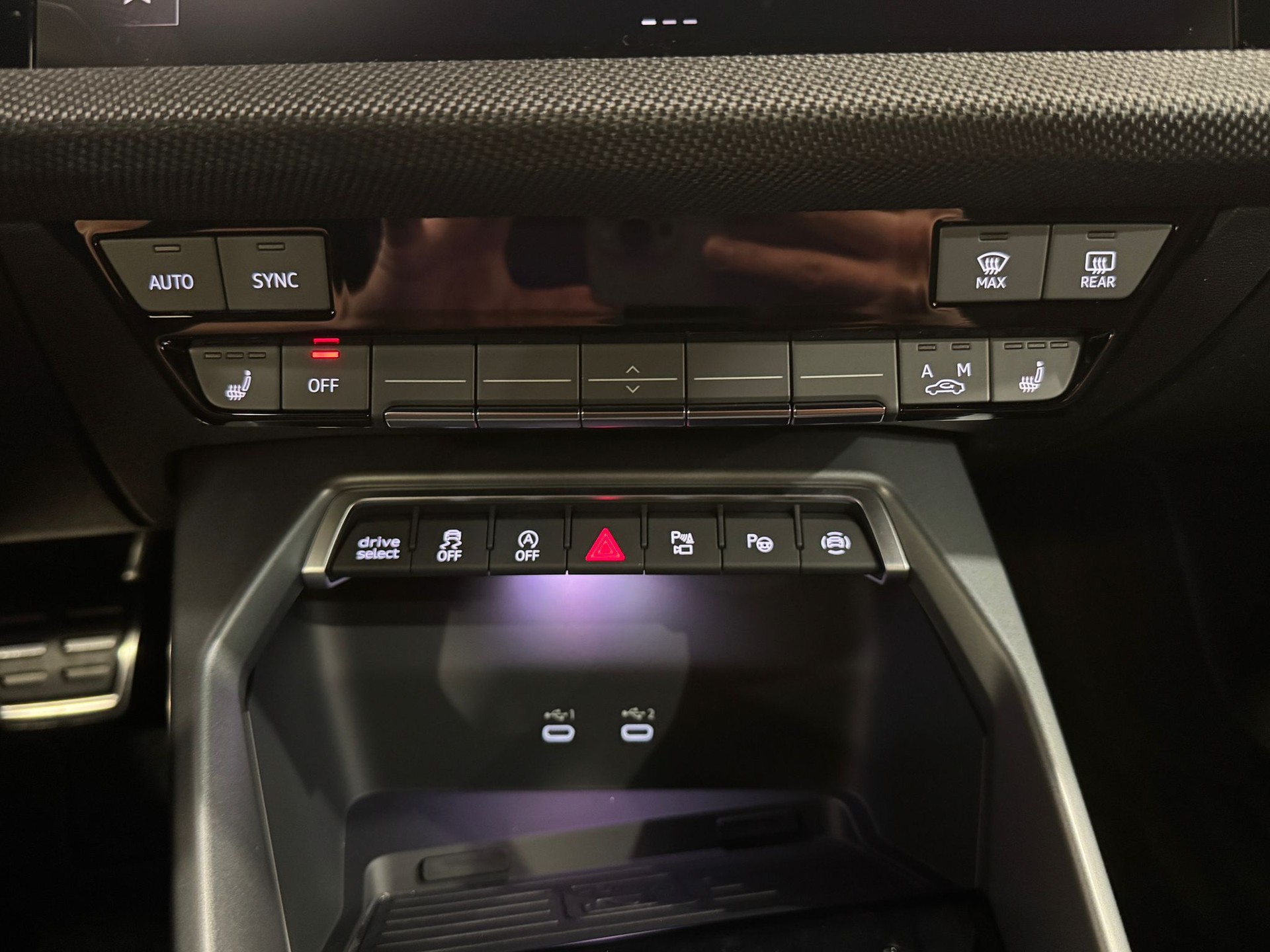 AUDI S3 Sportback TFSI quattro S-tronic-image-9