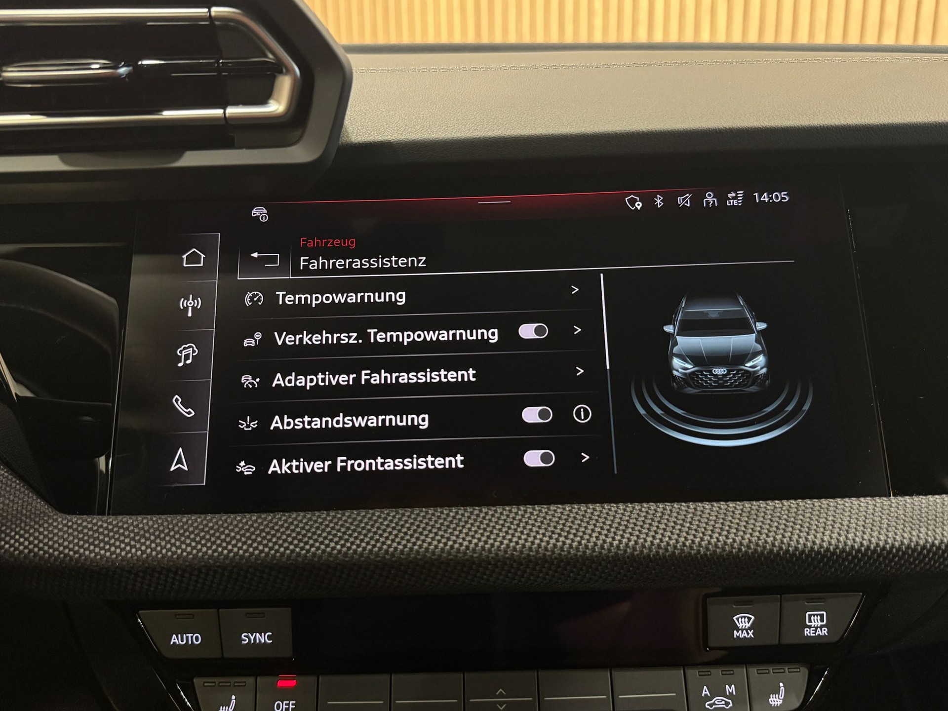 AUDI S3 Sportback TFSI quattro S-tronic-image-18