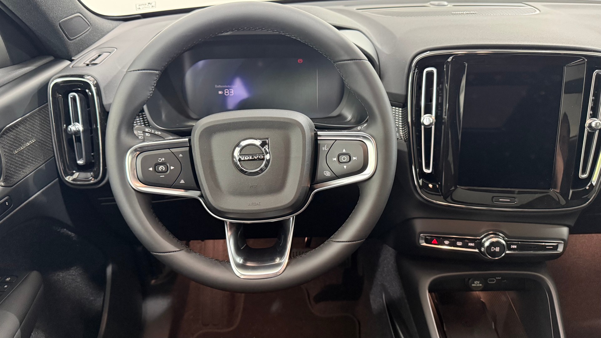 VOLVO EX40 Twin Ultra AWD-image-12