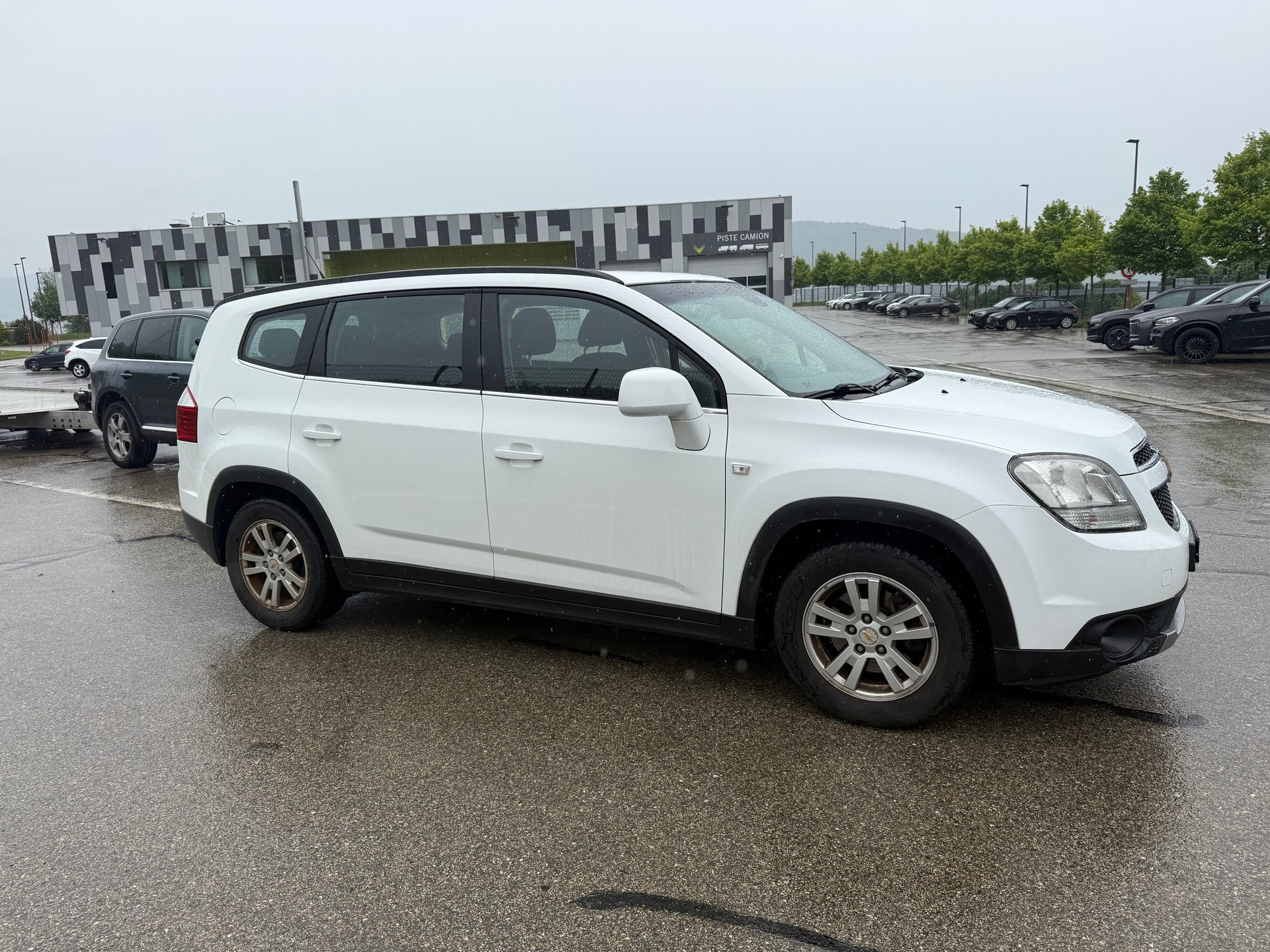 CHEVROLET Orlando 2.0 VCDi LTZ Automatic-image-2