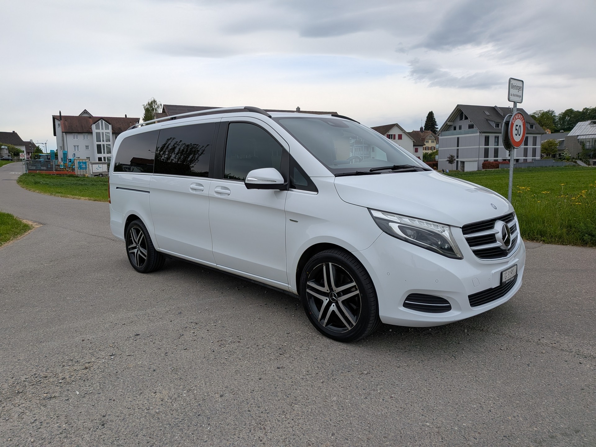 MERCEDES-BENZ V 250 BlueTEC Edition 1 lang 7G-Tronic-image-5