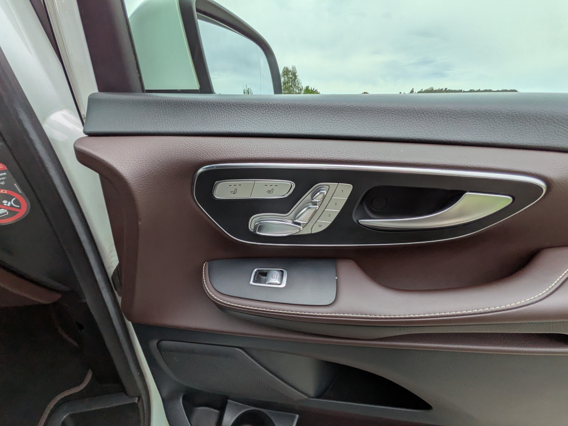 MERCEDES-BENZ V 250 BlueTEC Edition 1 lang 7G-Tronic-image-18