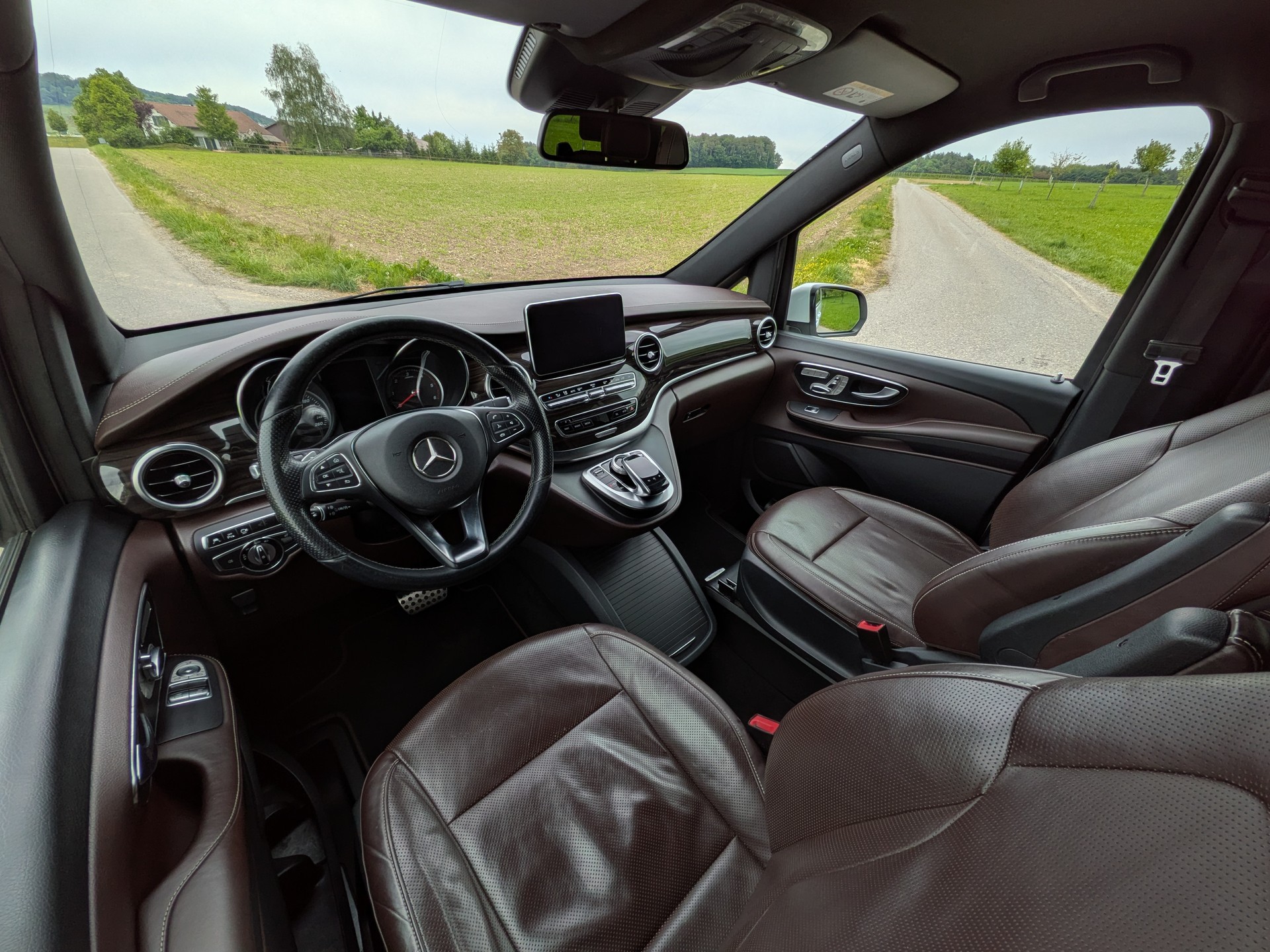 MERCEDES-BENZ V 250 BlueTEC Edition 1 lang 7G-Tronic-image-12