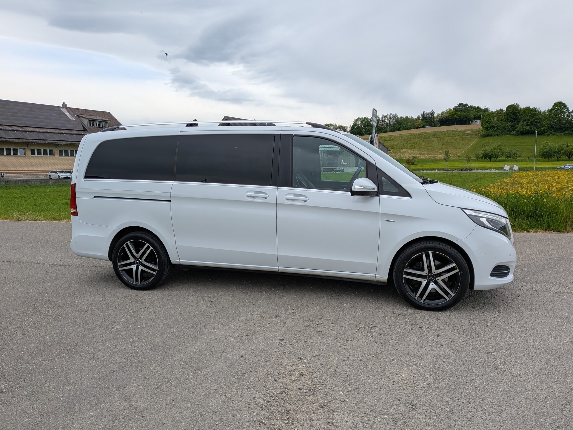 MERCEDES-BENZ V 250 BlueTEC Edition 1 lang 7G-Tronic-image-6