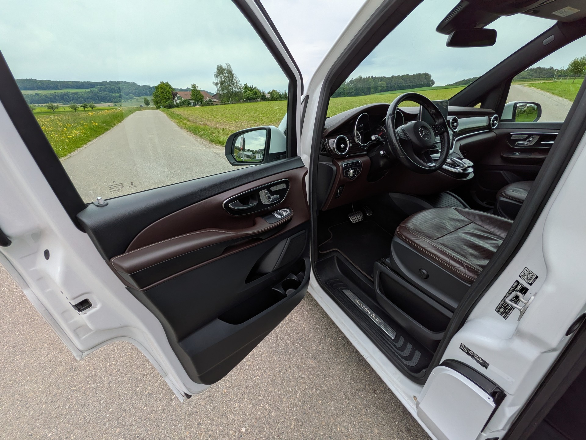 MERCEDES-BENZ V 250 BlueTEC Edition 1 lang 7G-Tronic-image-13