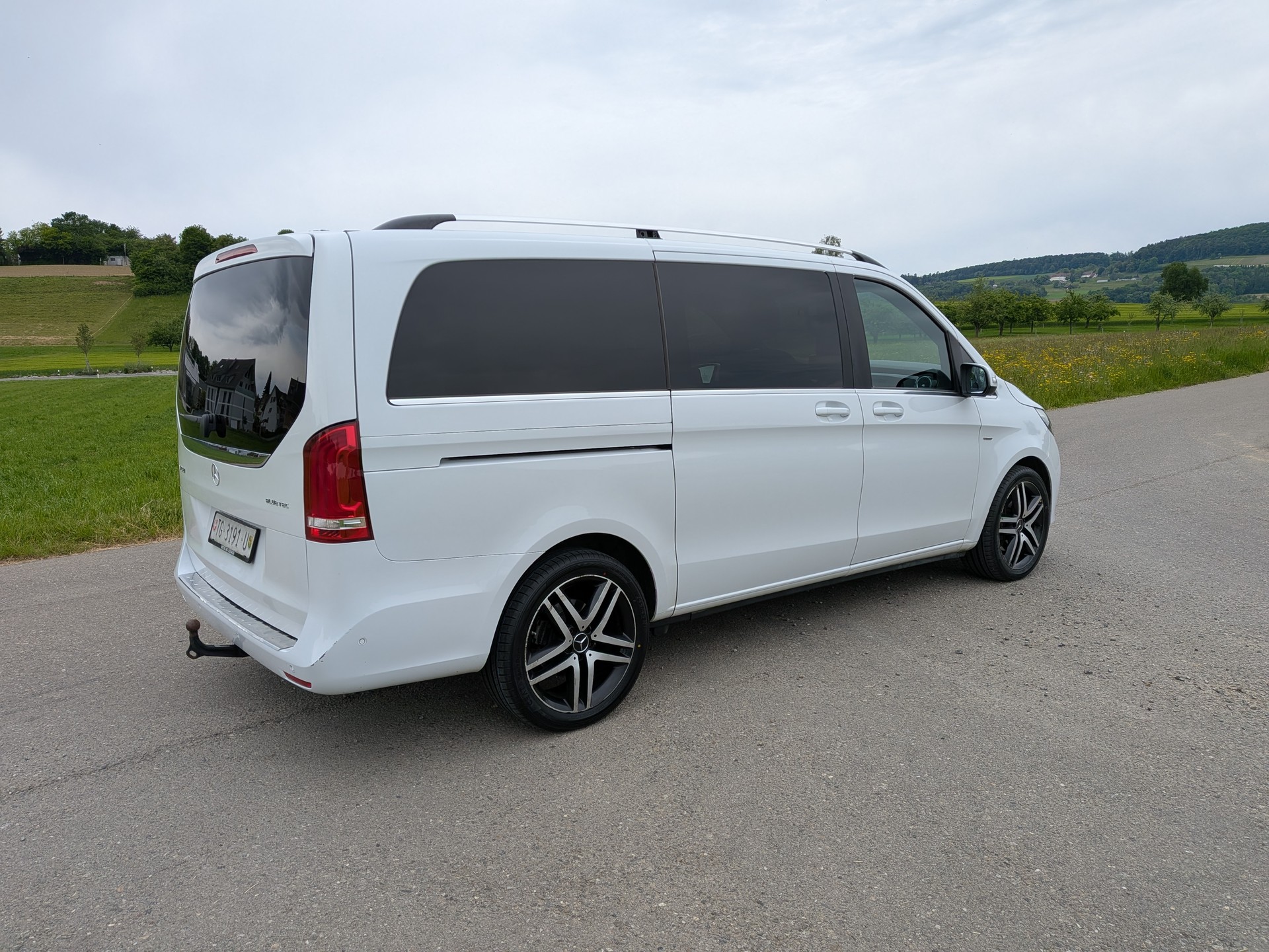 MERCEDES-BENZ V 250 BlueTEC Edition 1 lang 7G-Tronic-image-8