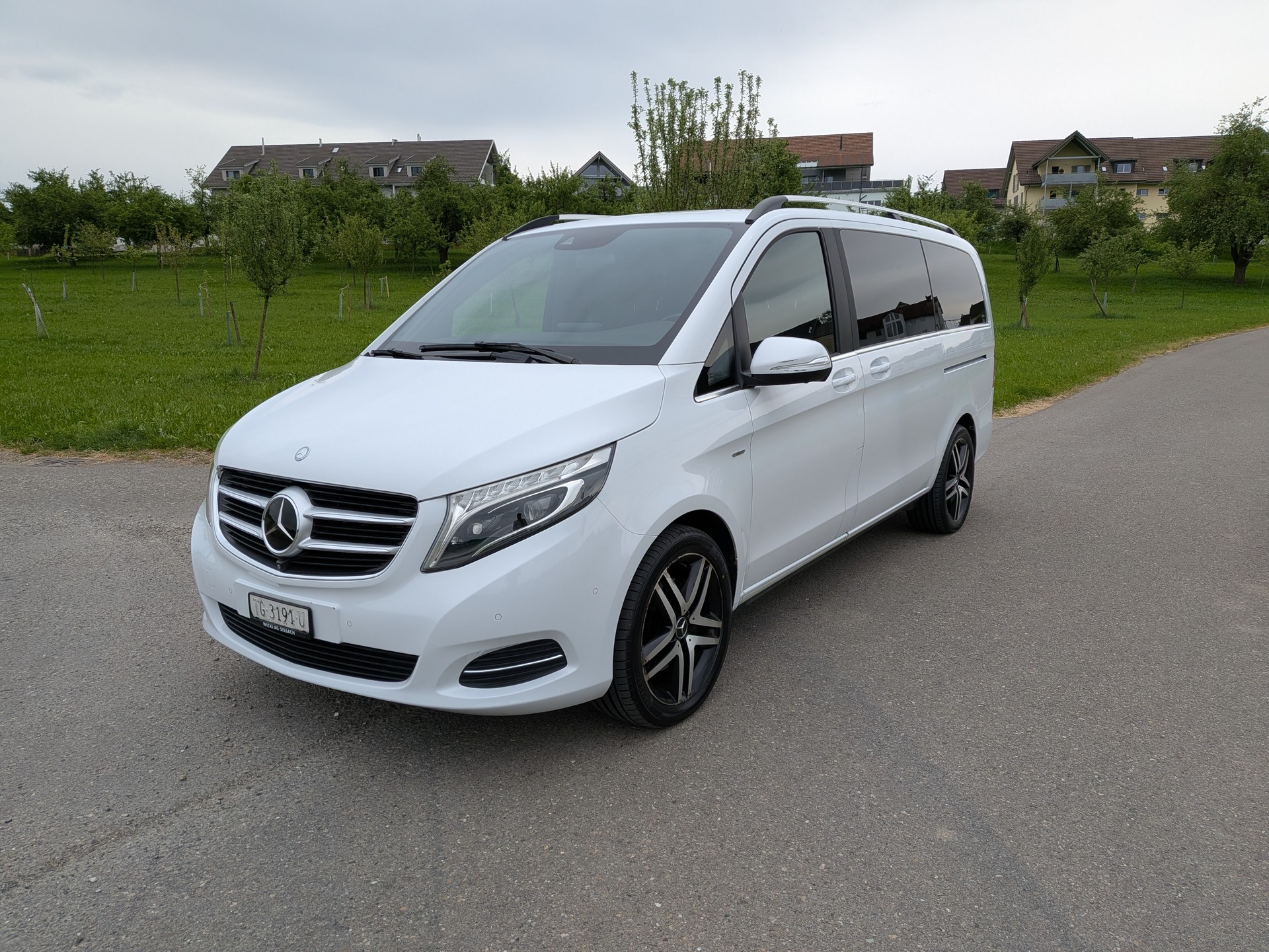 MERCEDES-BENZ V 250 BlueTEC Edition 1 lang 7G-Tronic-image-0
