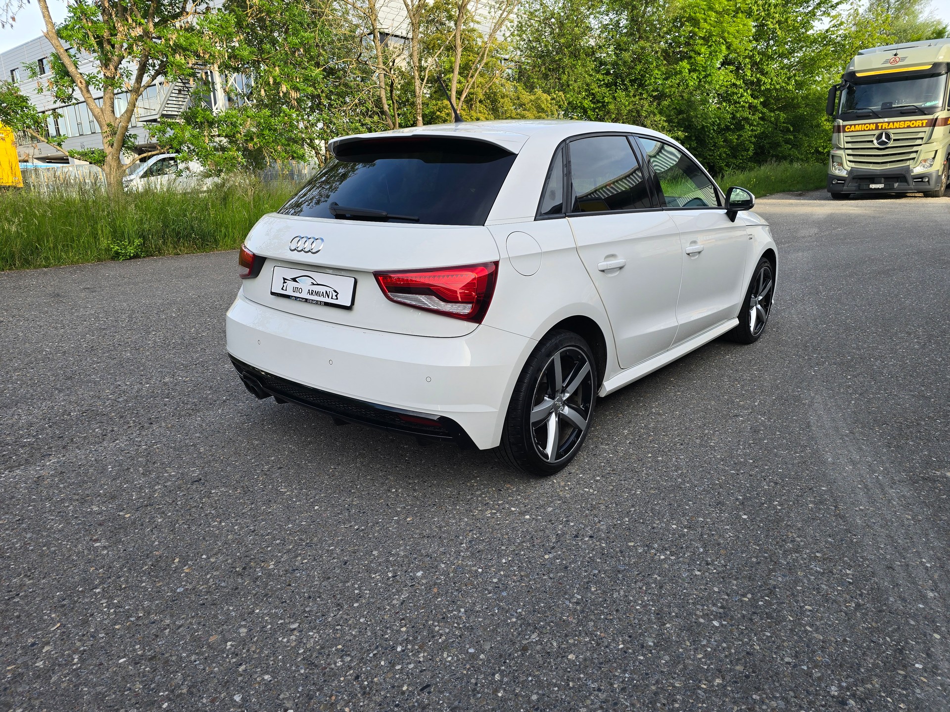 AUDI A1 Sportback 1.8 TFSI S Line S-tronic-image-4