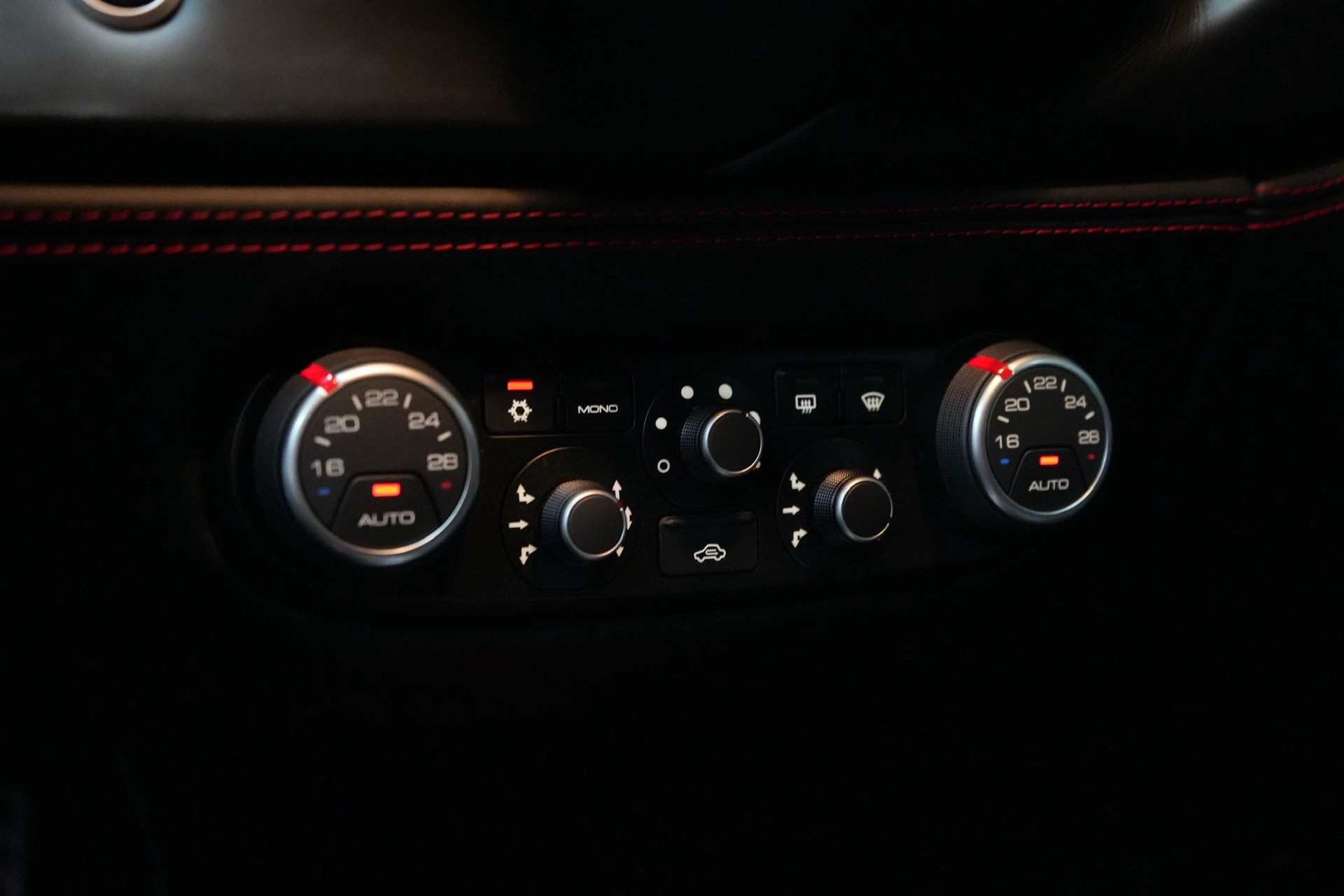 FERRARI 488 GTB 3.9 V8-image-14