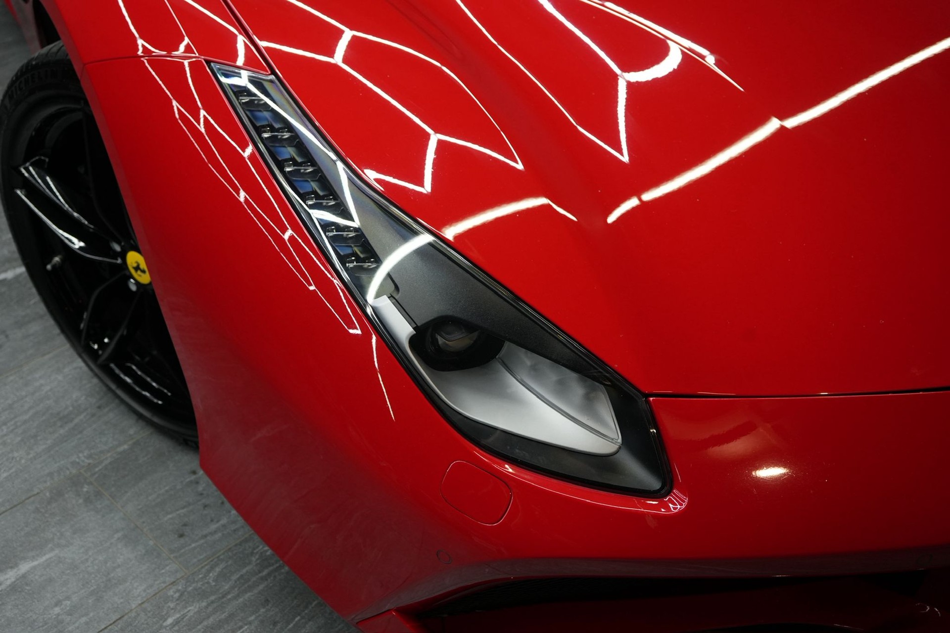 FERRARI 488 GTB 3.9 V8-image-4