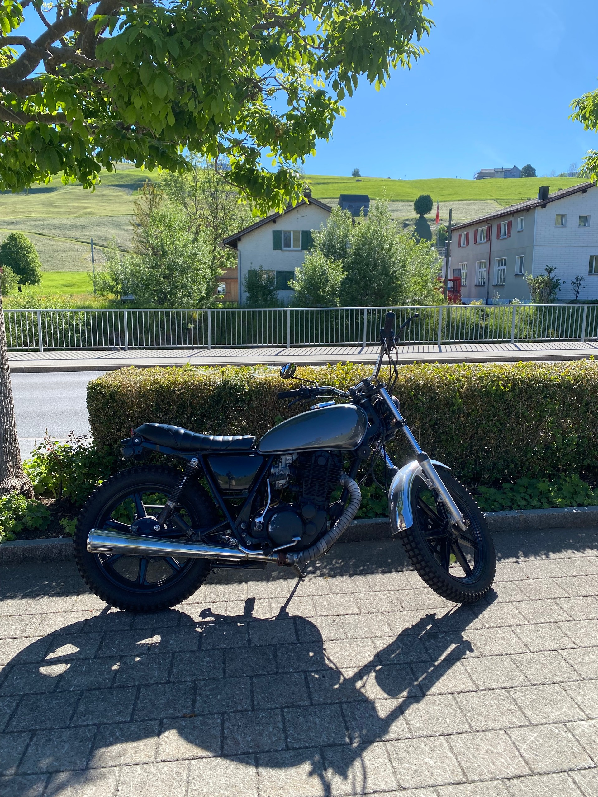 YAMAHA SR 500