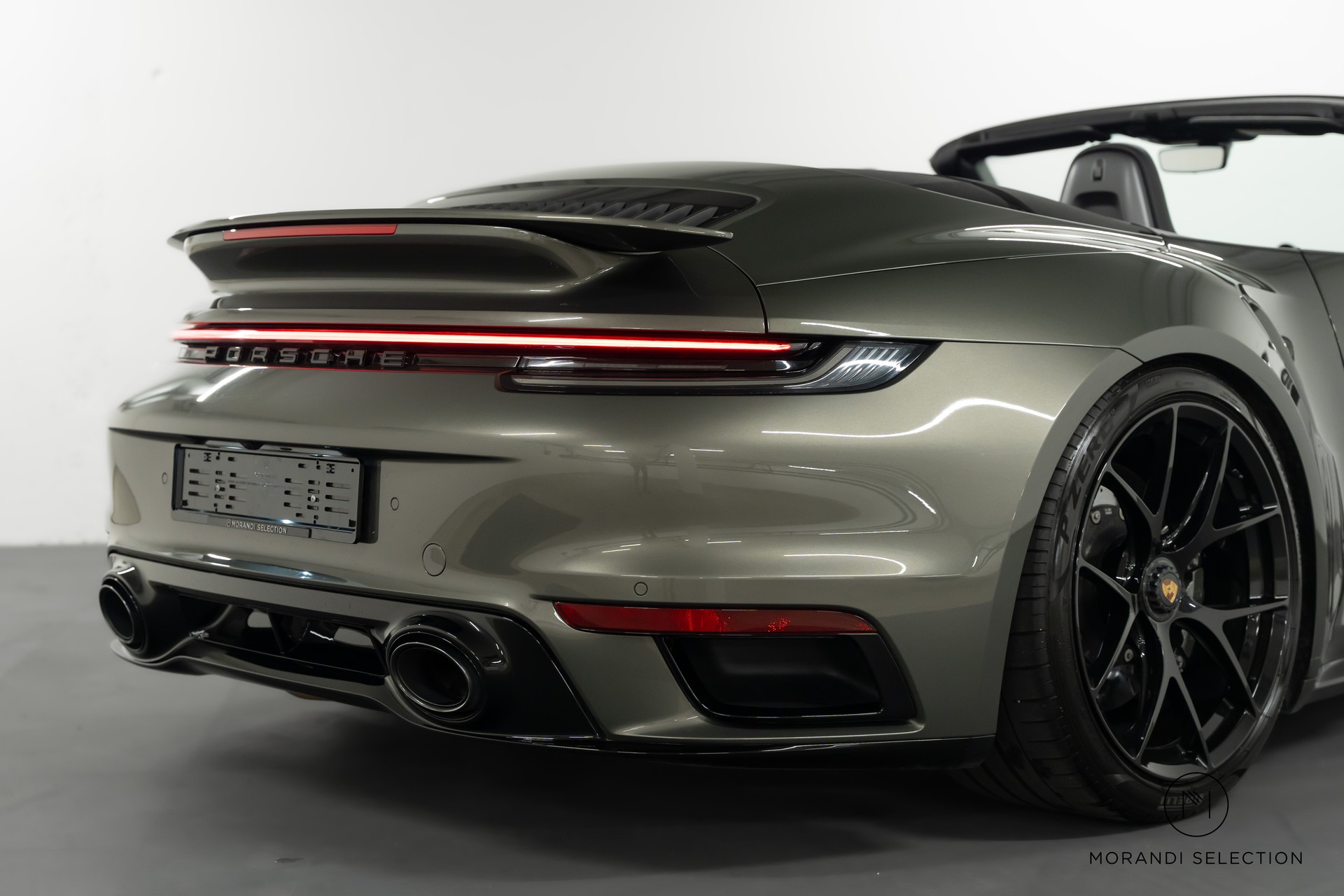 PORSCHE 911 Cabriolet 3.7 Turbo S PDK-image-5
