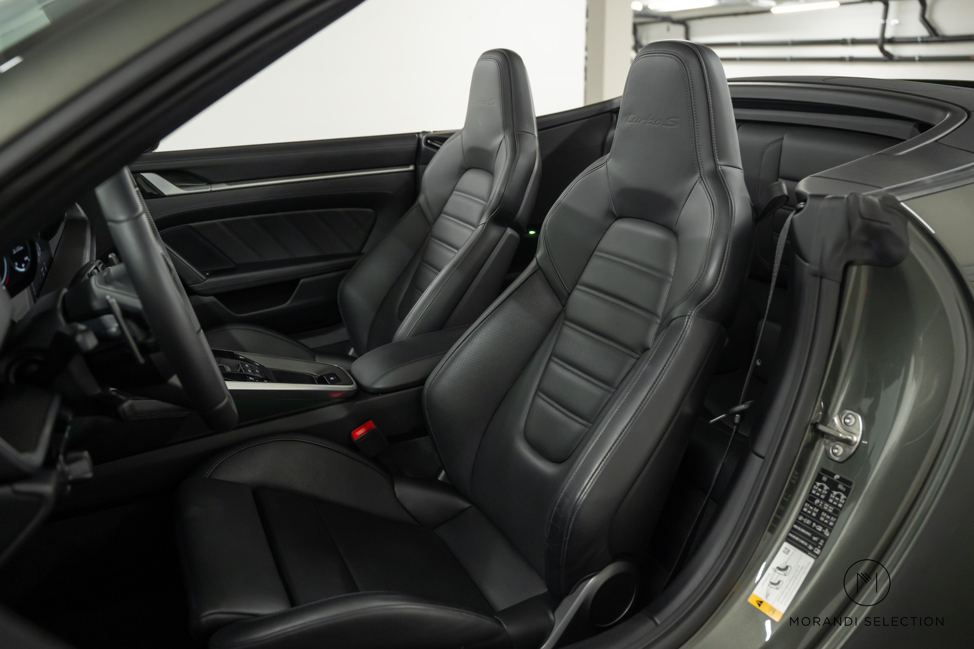 PORSCHE 911 Cabriolet 3.7 Turbo S PDK-image-13