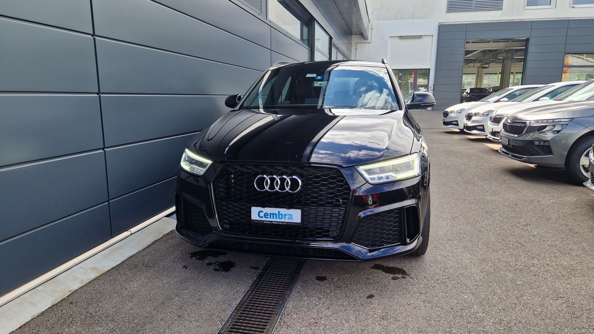 AUDI RS Q3-image-2
