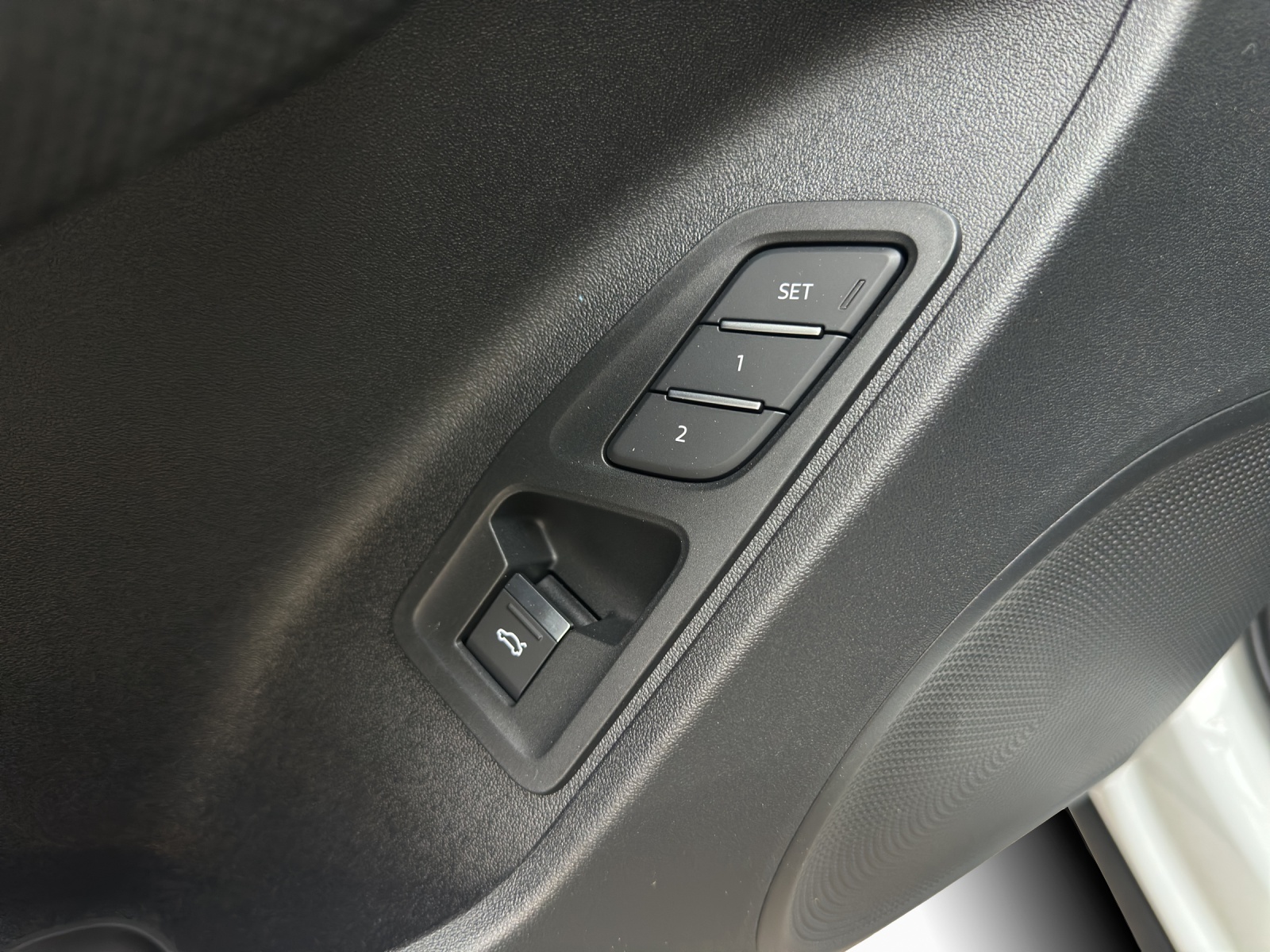 AUDI Q3 SUV 110 kW TFSI S tronic-image-15
