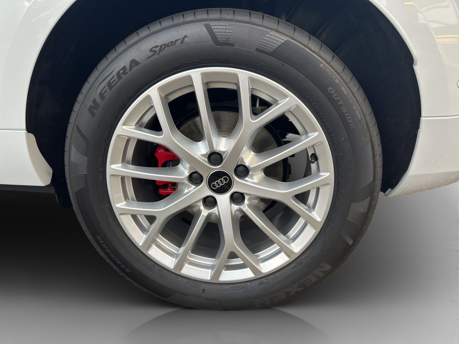AUDI Q3 SUV 110 kW TFSI S tronic-image-14